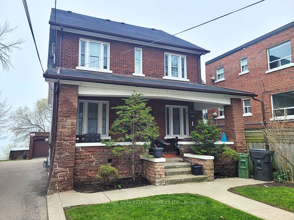 2707 Lake shore