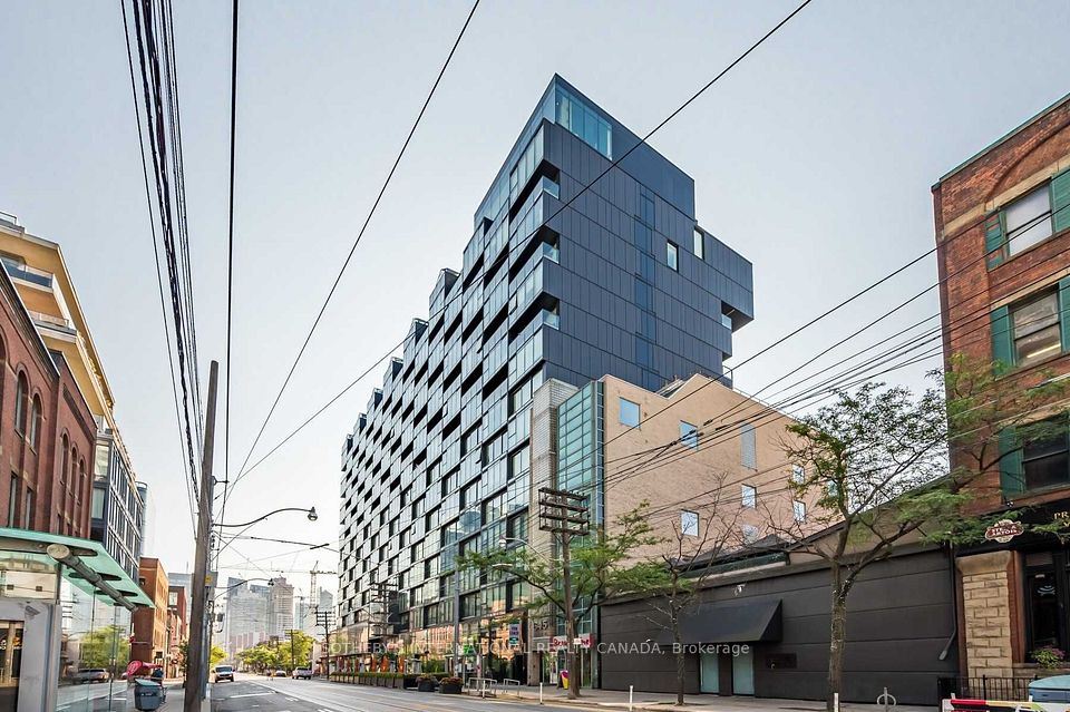 629 King St W