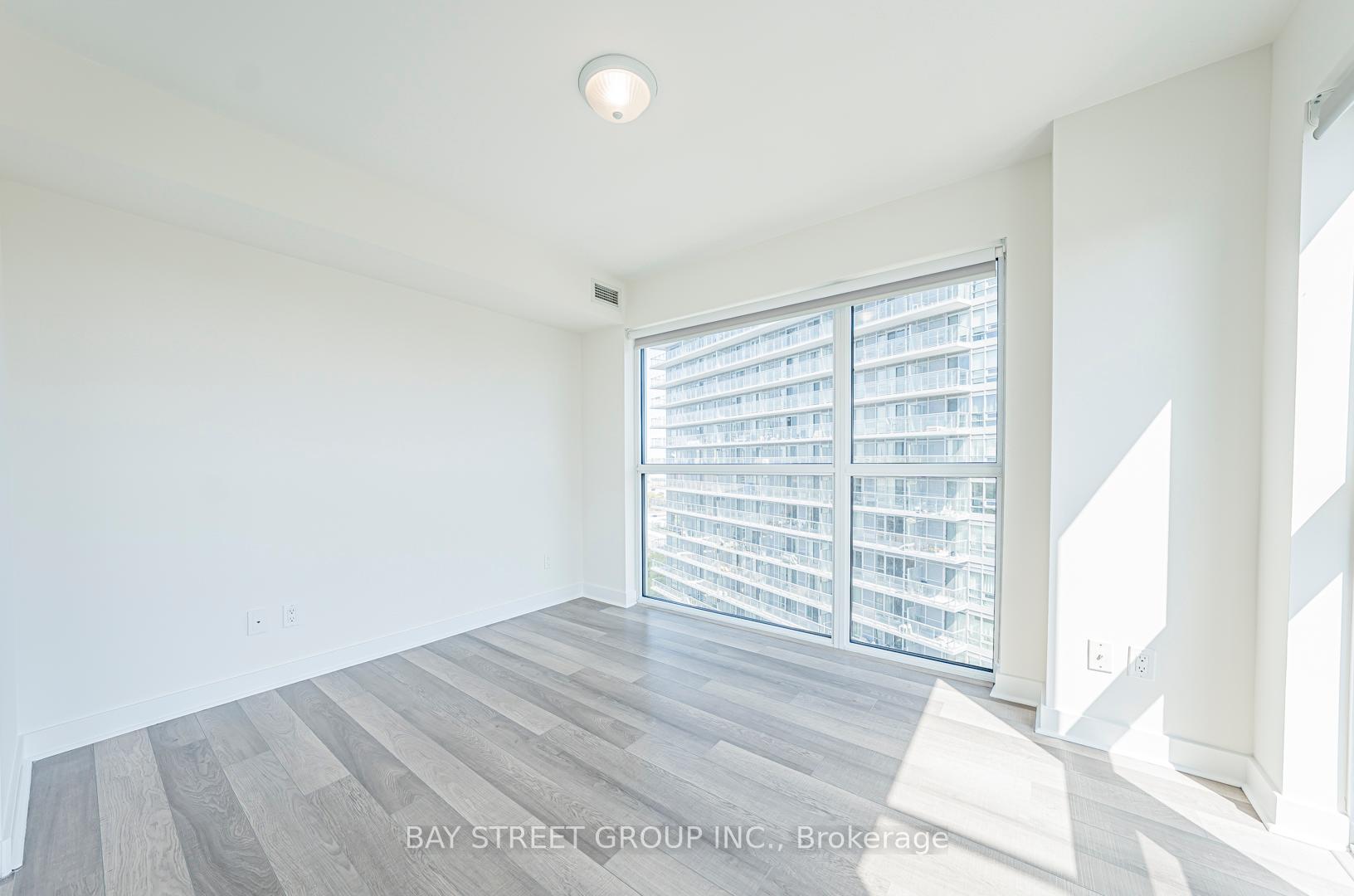 1 Bedroom Condo at 275 Yorkland, Toronto For sale