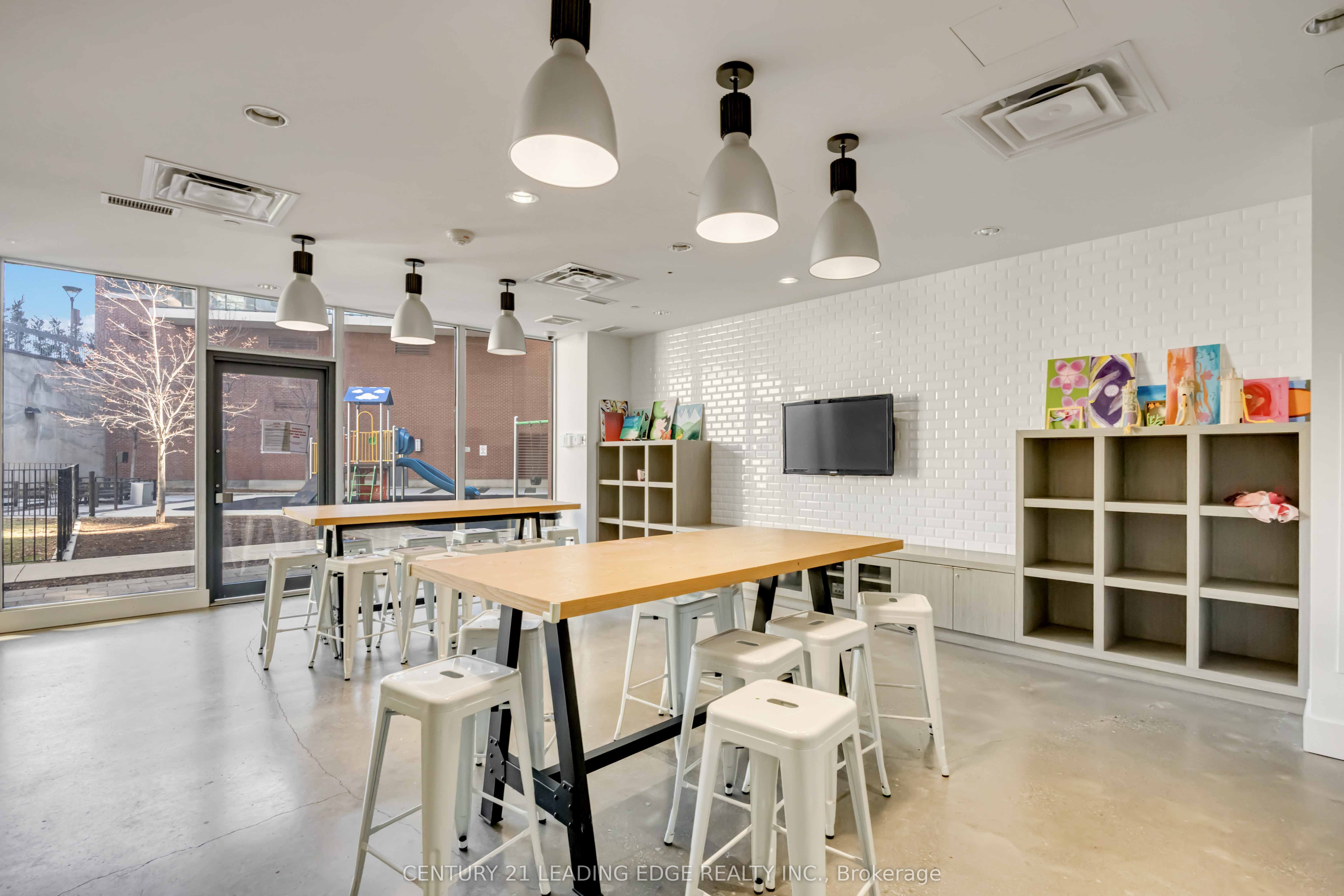 10 Park Lawn Road, #621