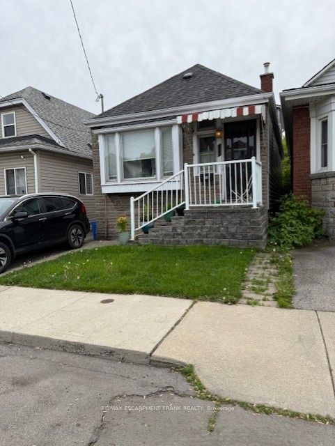 144 Albany