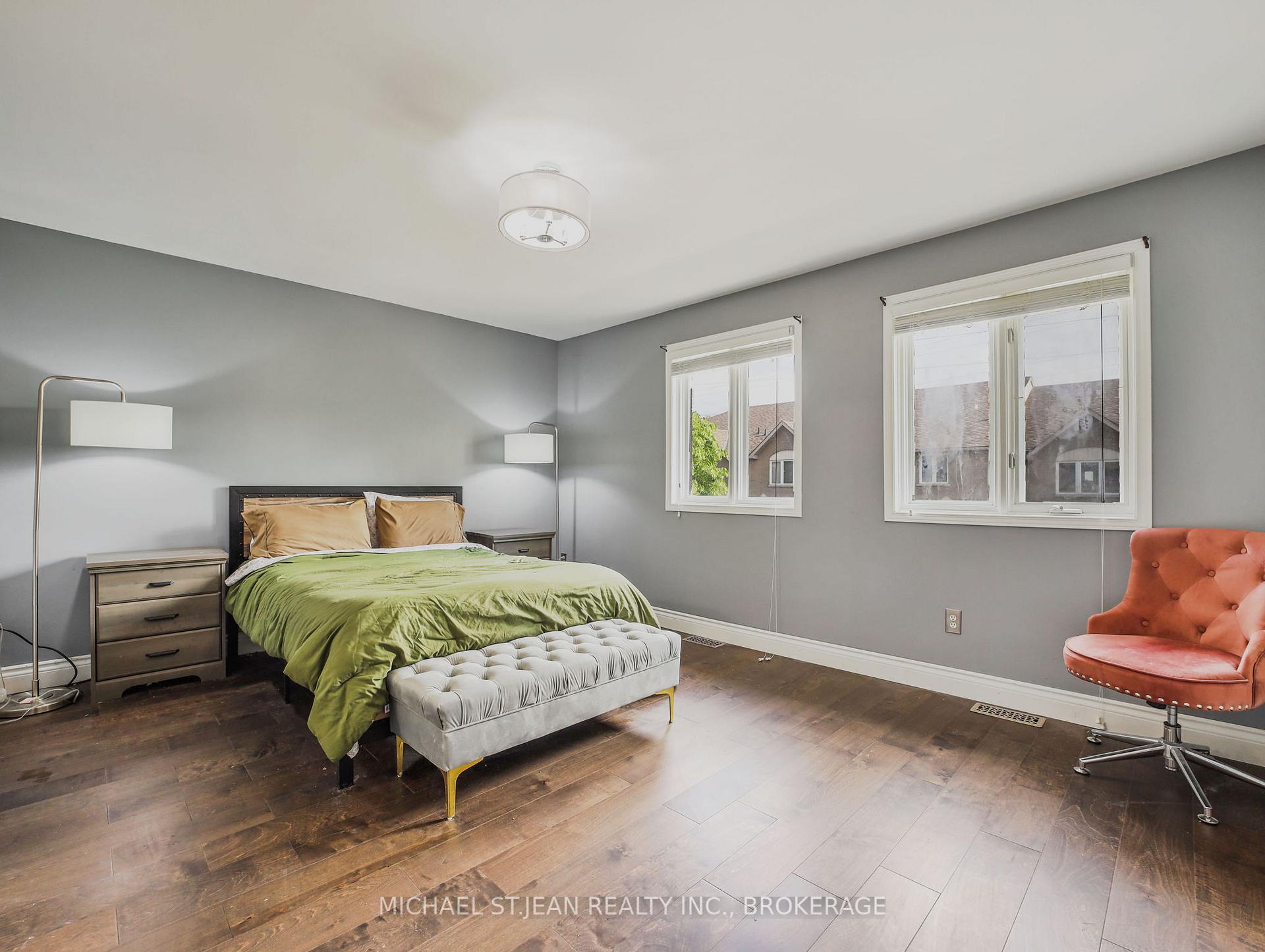 3 Bedrooms Condo at 1889 Upper Wentworth, Hamilton For sale