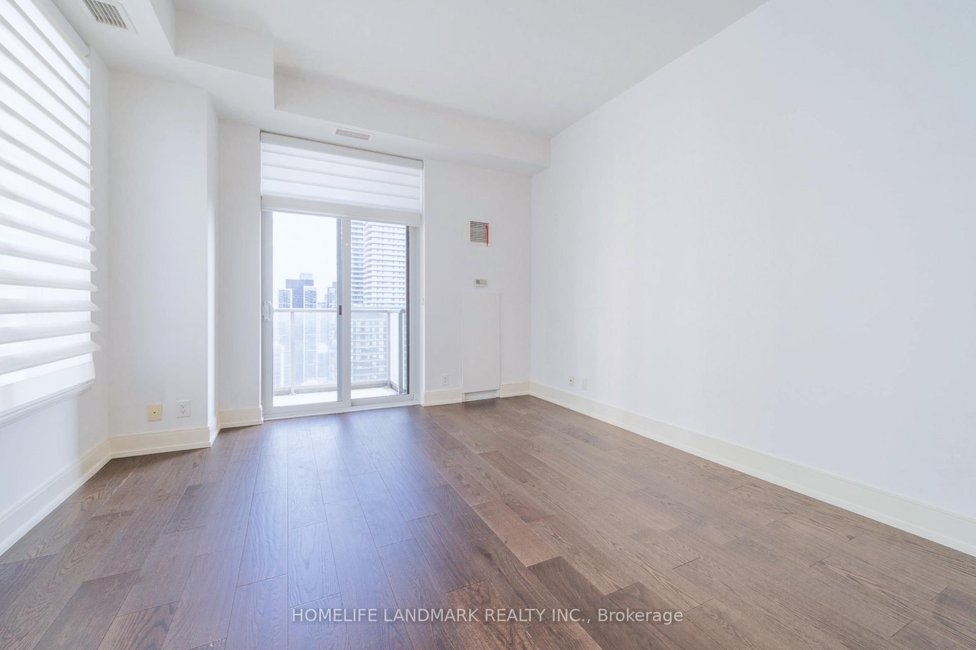 2 Bedrooms Condo at 21 Balmuto,  Toronto For sale