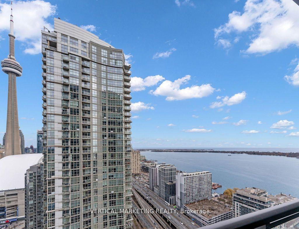 2 Bedrooms Condo at 11 Brunel, Toronto For sale