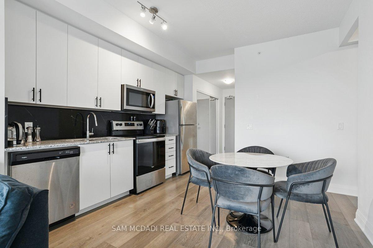 2 Bedrooms Condo at 3220 Sheppard, Toronto For sale