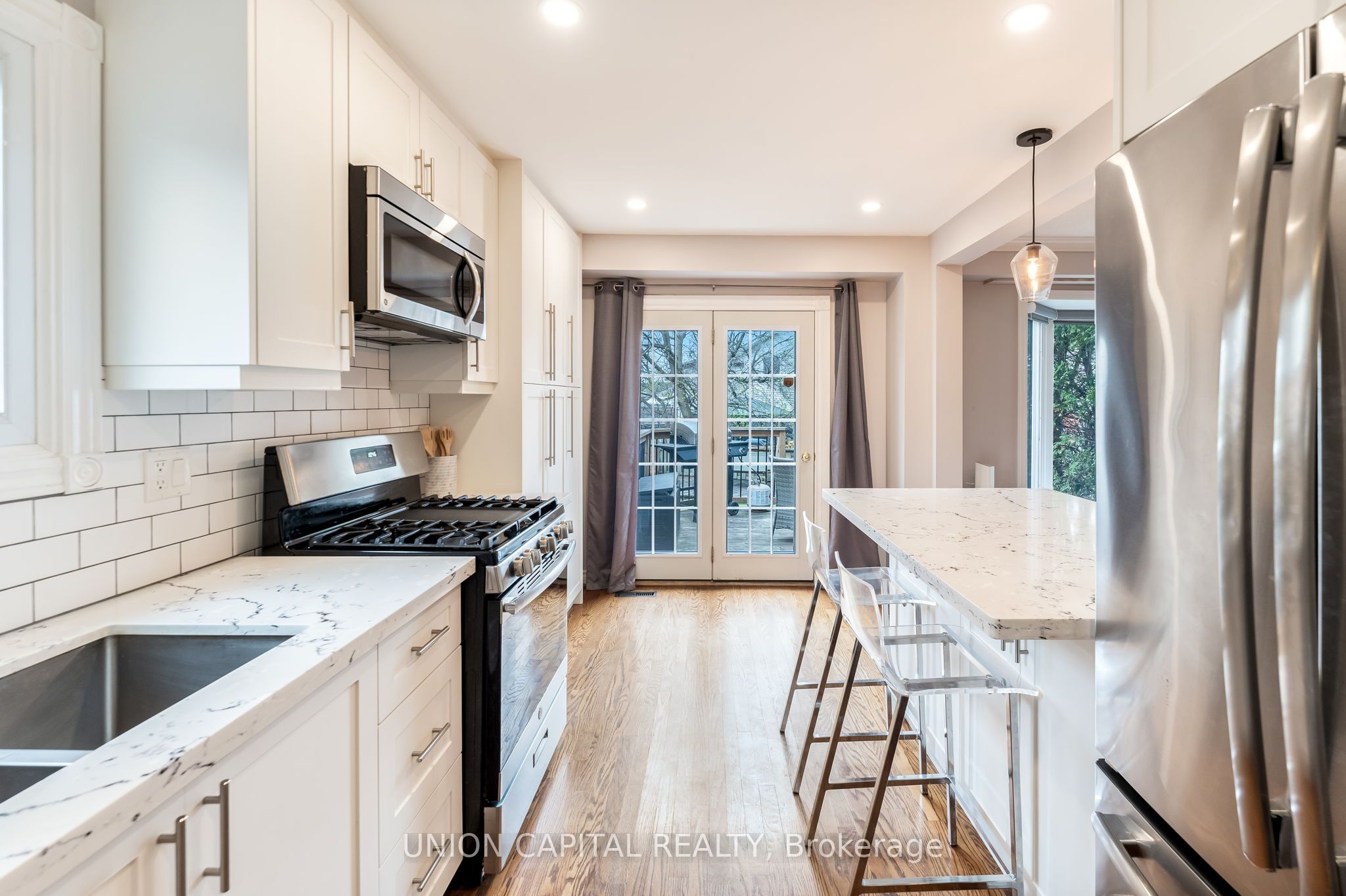 1167 Tanzer Court, Pickering, ON L1W 3S7