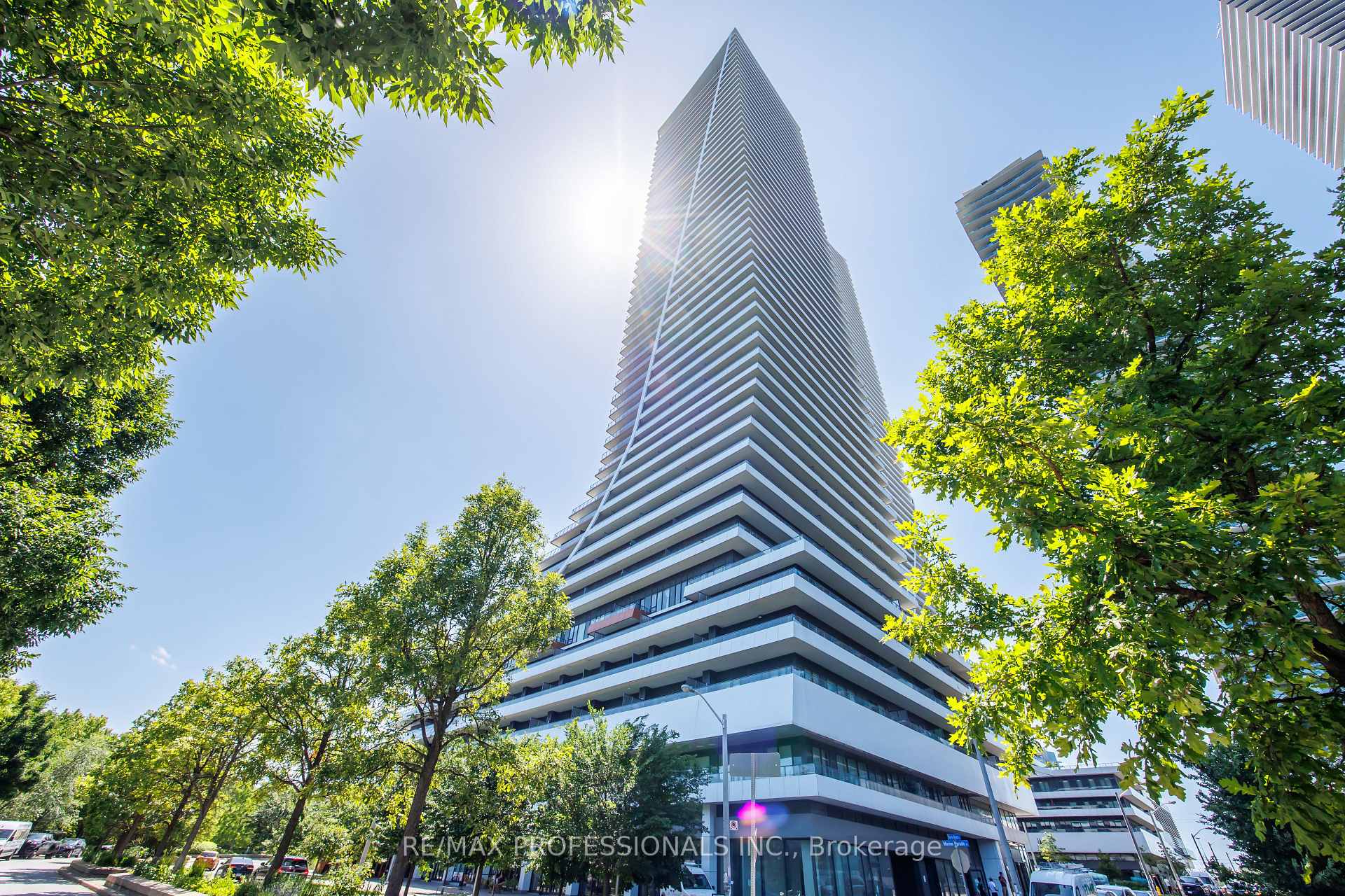 2 Bedrooms Condo at 20 Shore Breeze, Toronto For sale