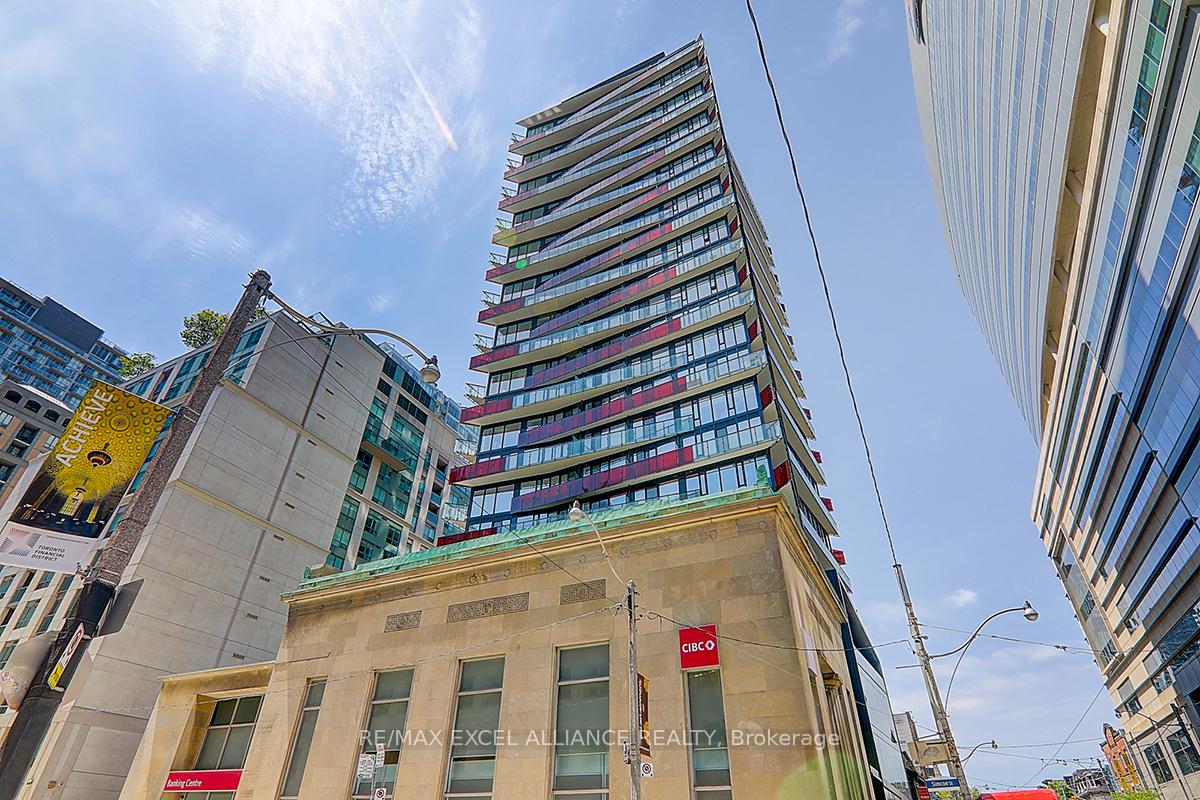 2 Bedrooms Condo at 215 Queen,  Toronto For sale