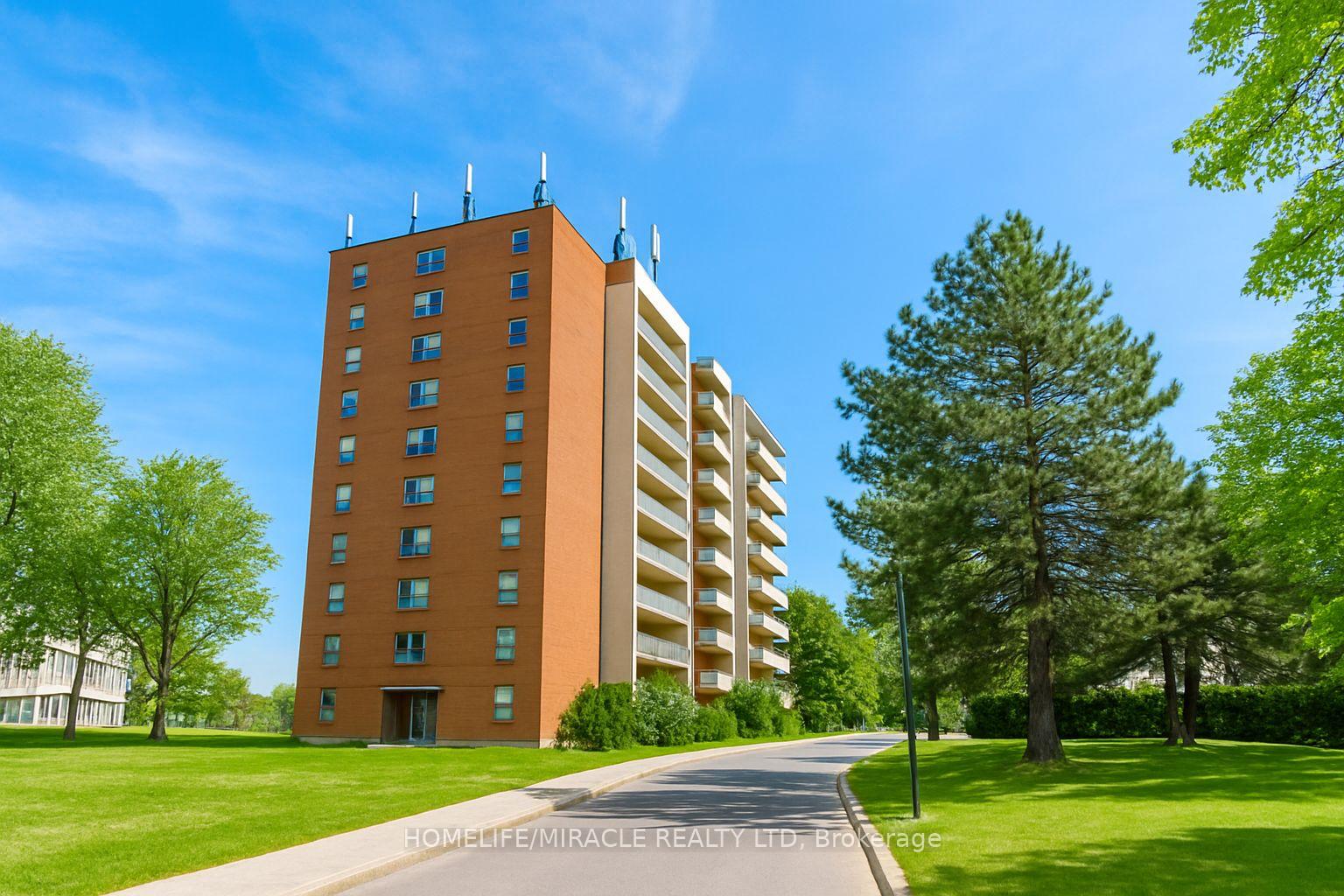 3 Bedrooms Condo at 1 Four Winds, Toronto For sale