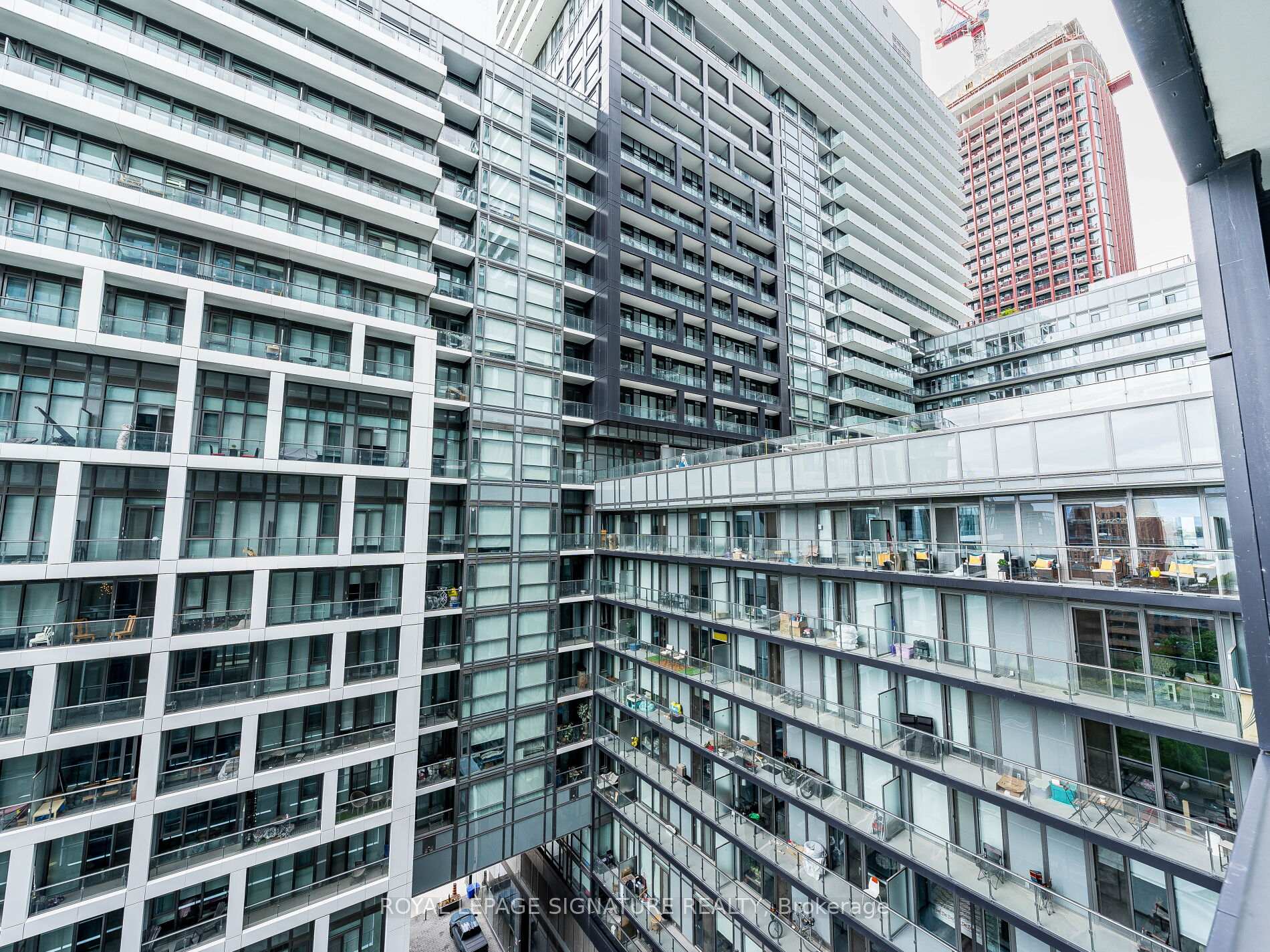 2 Bedrooms Condo at 60 Princess, Toronto For sale