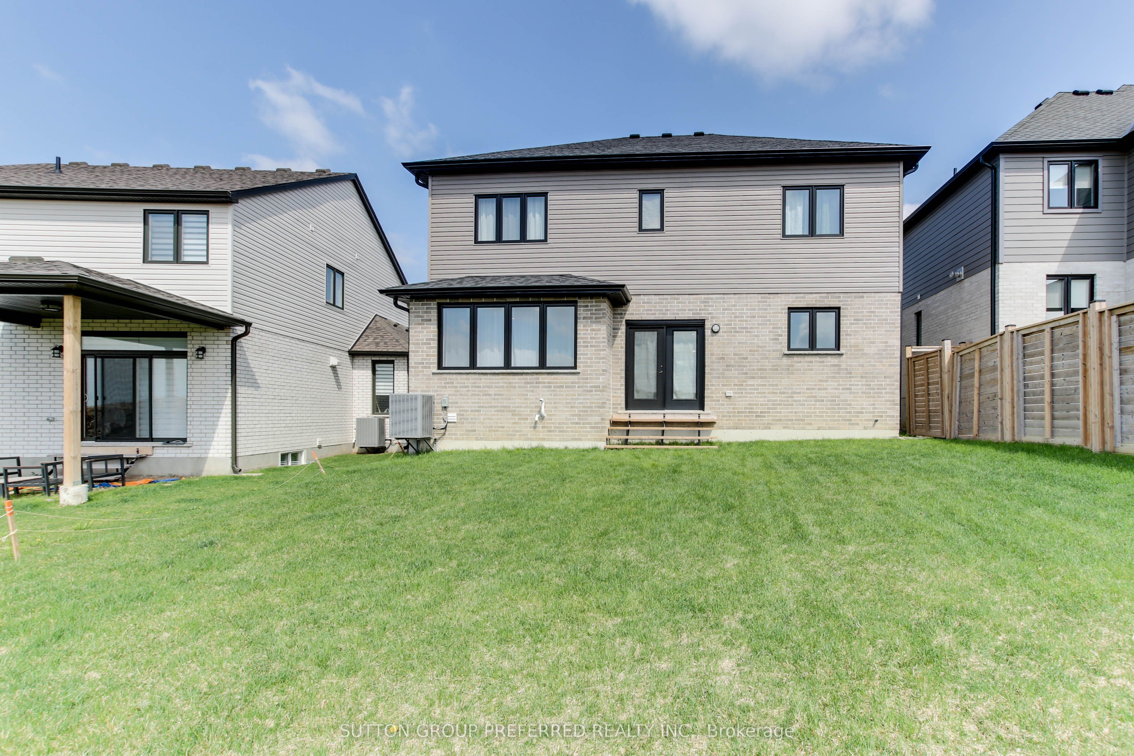 1005 Riverbend Road