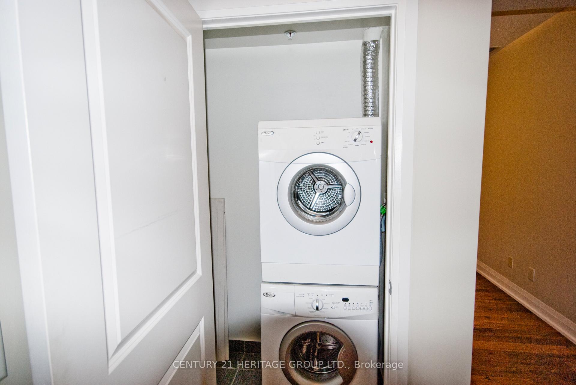2 Bedrooms Condo at 85 North Park, Vaughan For sale