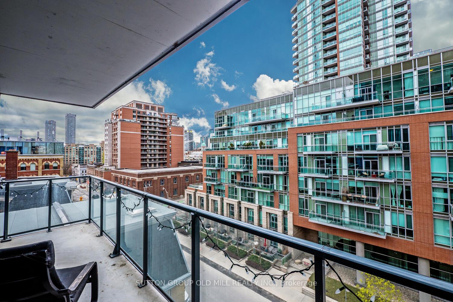 2 Bedrooms Condo at 105 George, Toronto For sale
