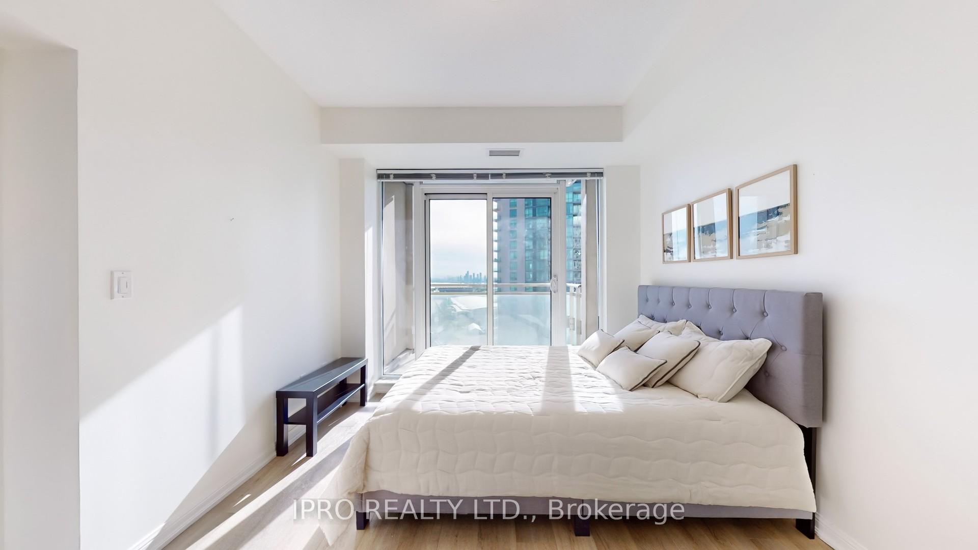 2 Bedrooms Condo at 628 Fleet, Toronto For sale