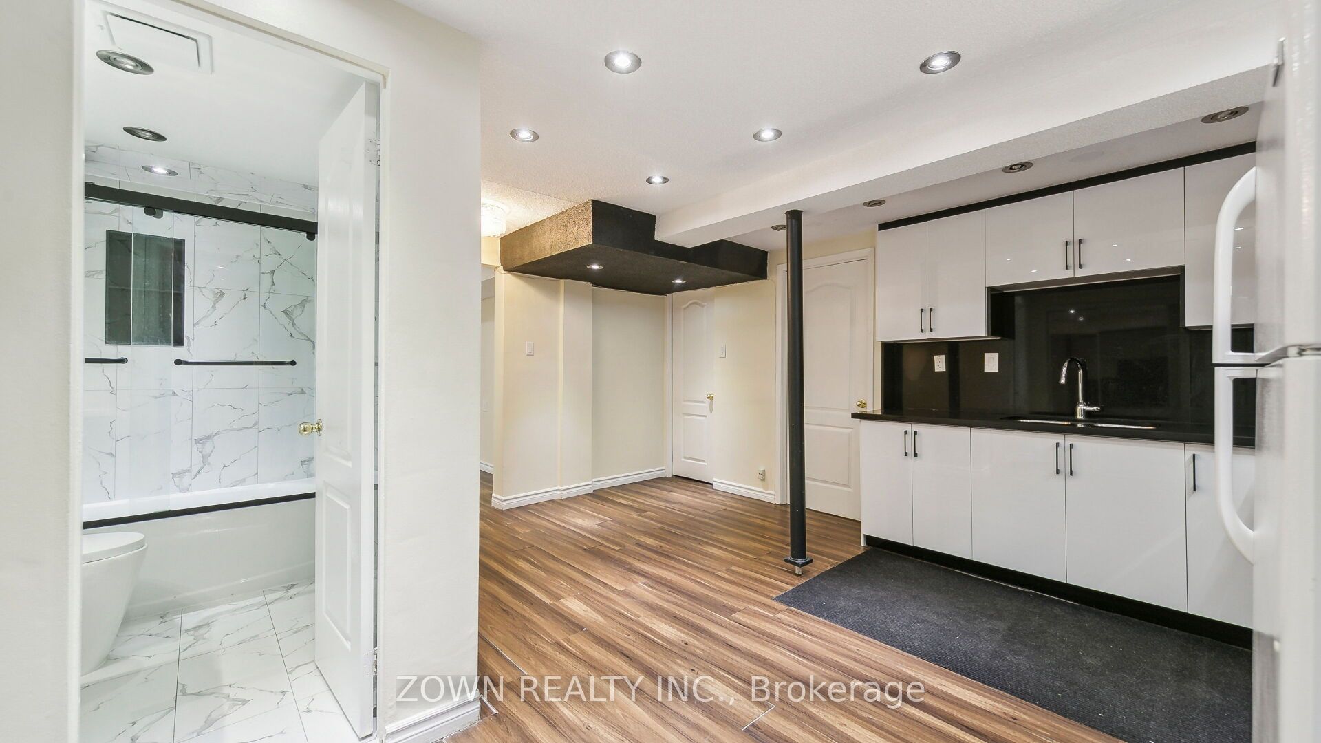 33 Dafoe Crescent