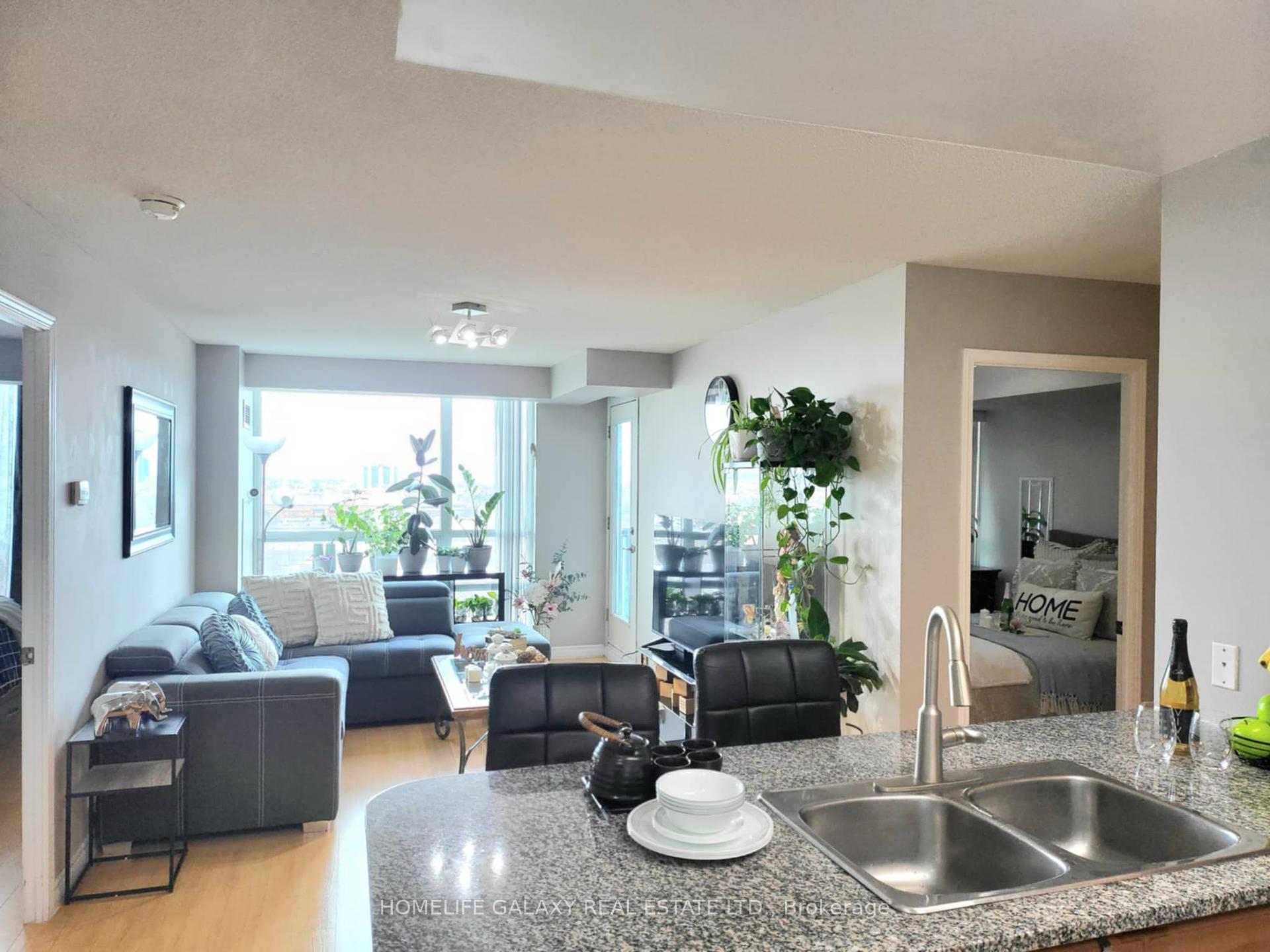 3 Bedrooms Condo at 68 Grangeway, Toronto For sale