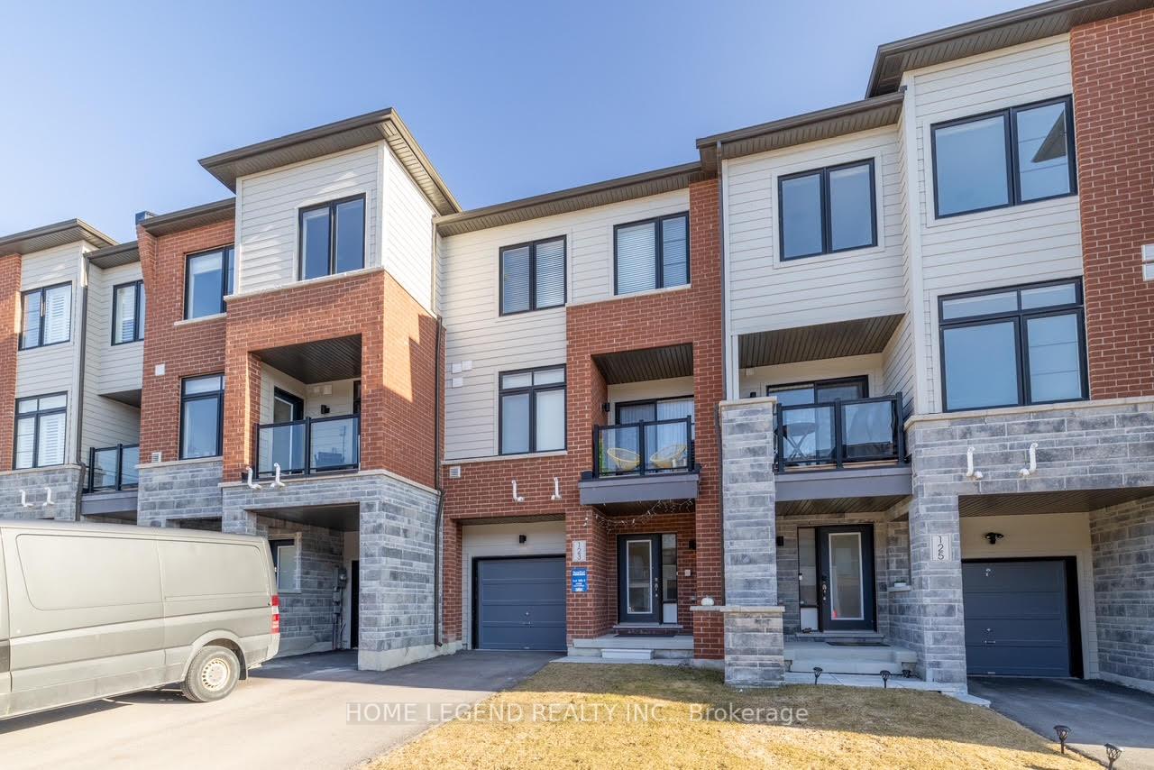 123 Bravo Lane, Newmarket, ON L3X 0L2