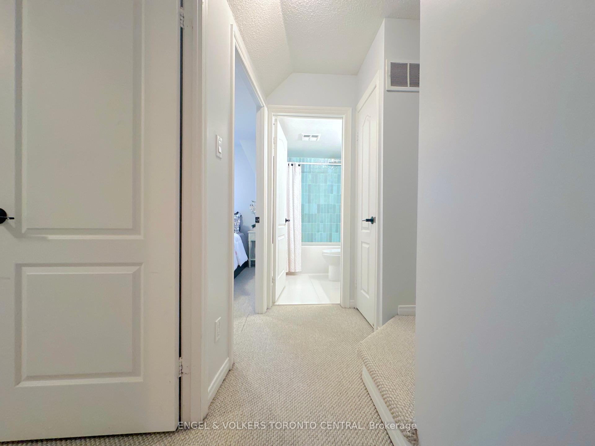 2 Bedrooms Condo at 12 Sudbury, Toronto For sale