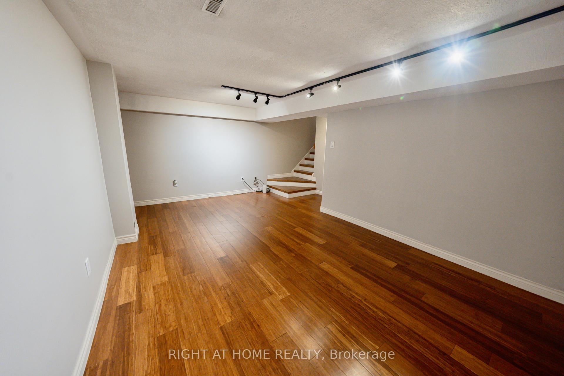 3 Bedrooms Condo at 43 Wild Ginger,  Toronto For sale