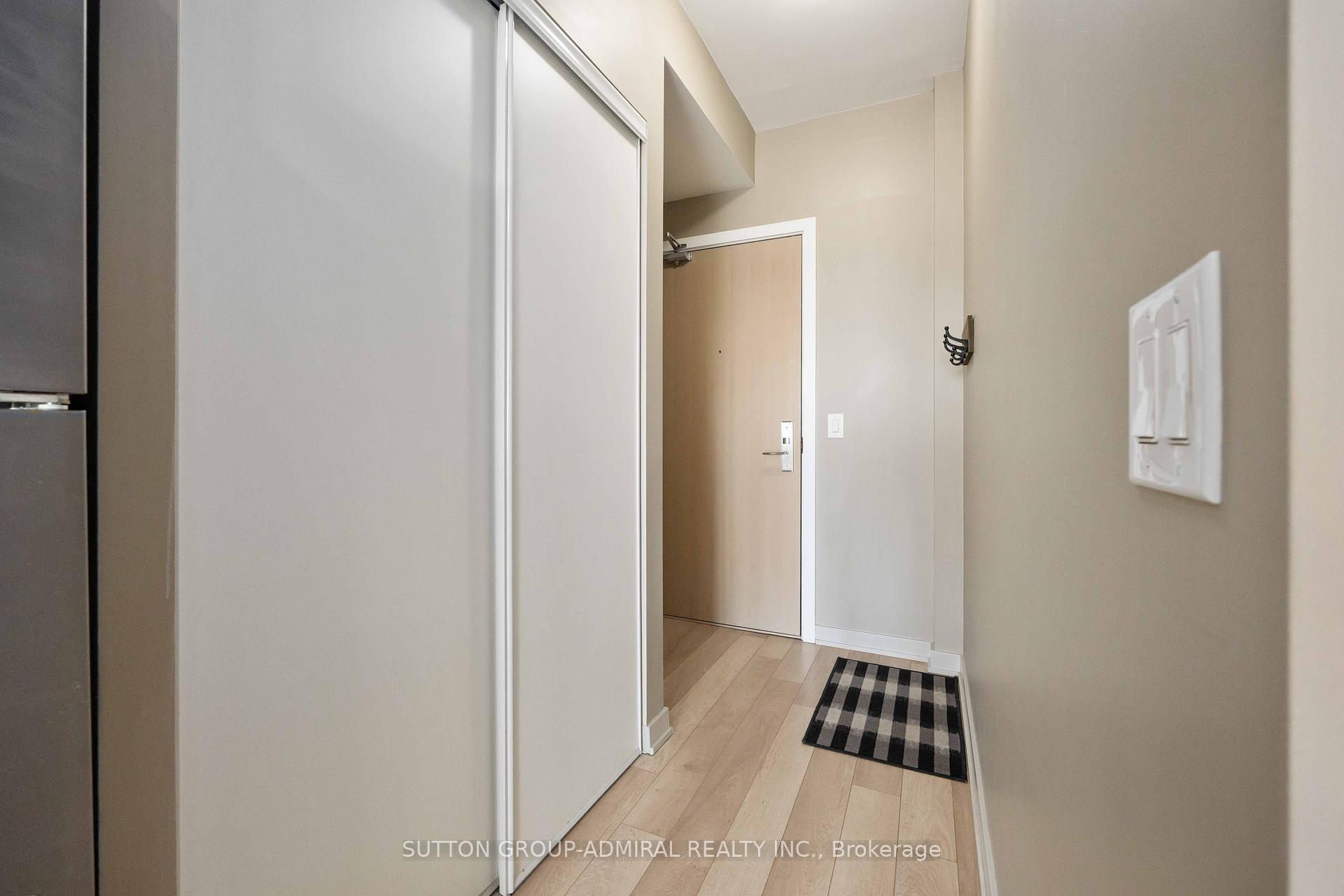 2 Bedrooms Condo at 16 MCADAM, Toronto For sale