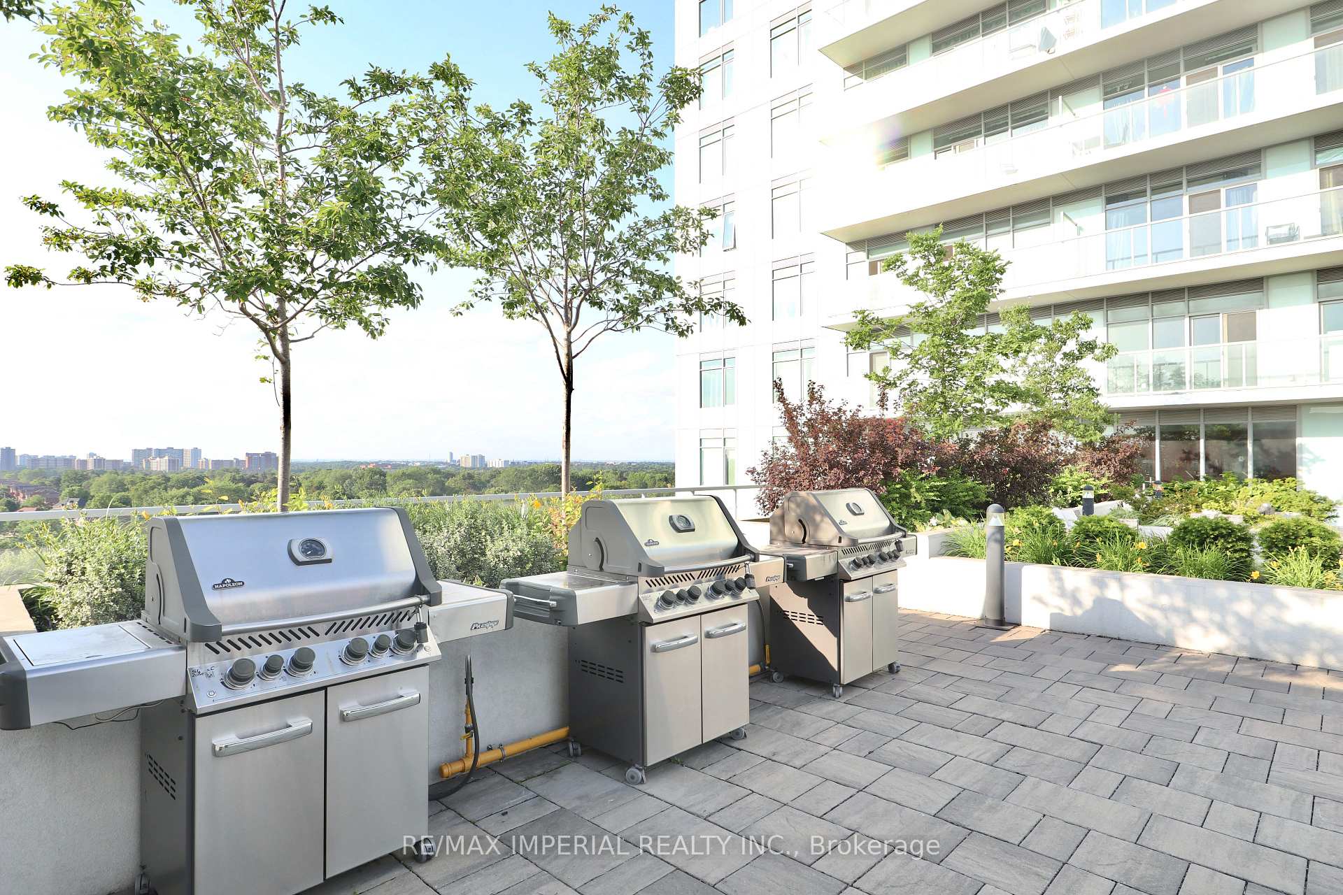 2 Bedrooms Condo at 3220 Sheppard, Toronto For sale