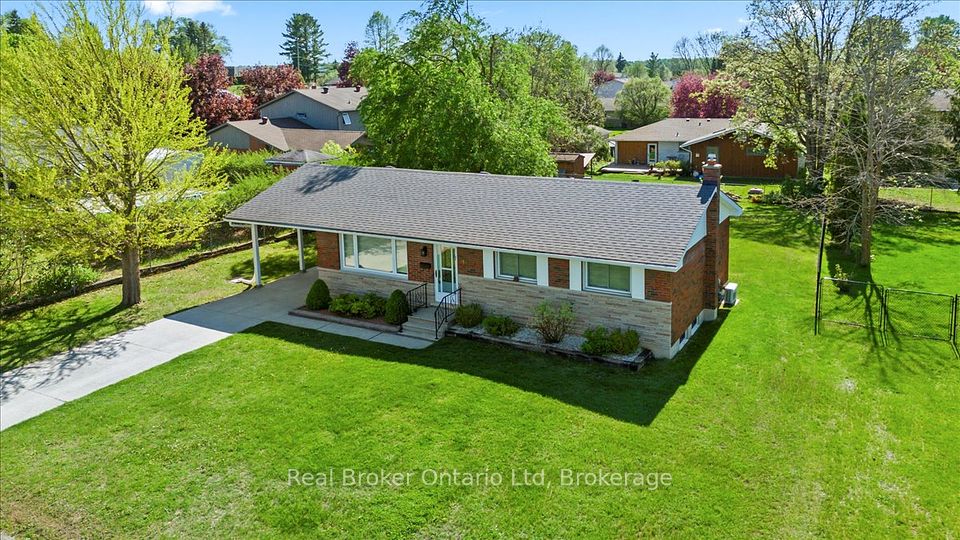 158 6th Avenue, Hanover, ON N4N 2E4