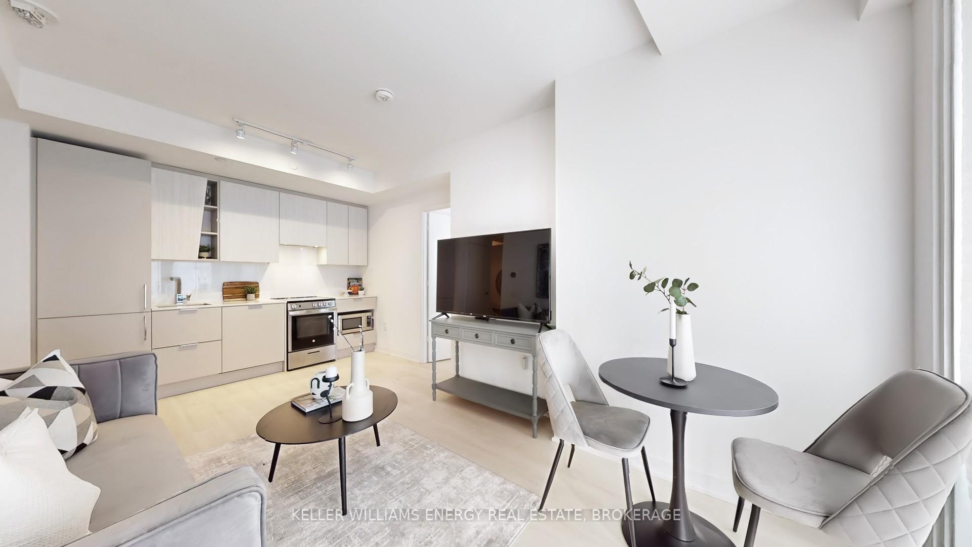3 Bedrooms Condo at 3900 Confederation, Mississauga For sale