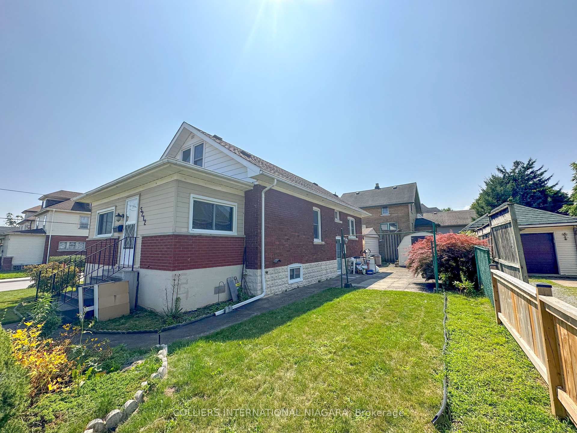 5212 BRIDGE Street, Niagara Falls, ON L2E 2T3