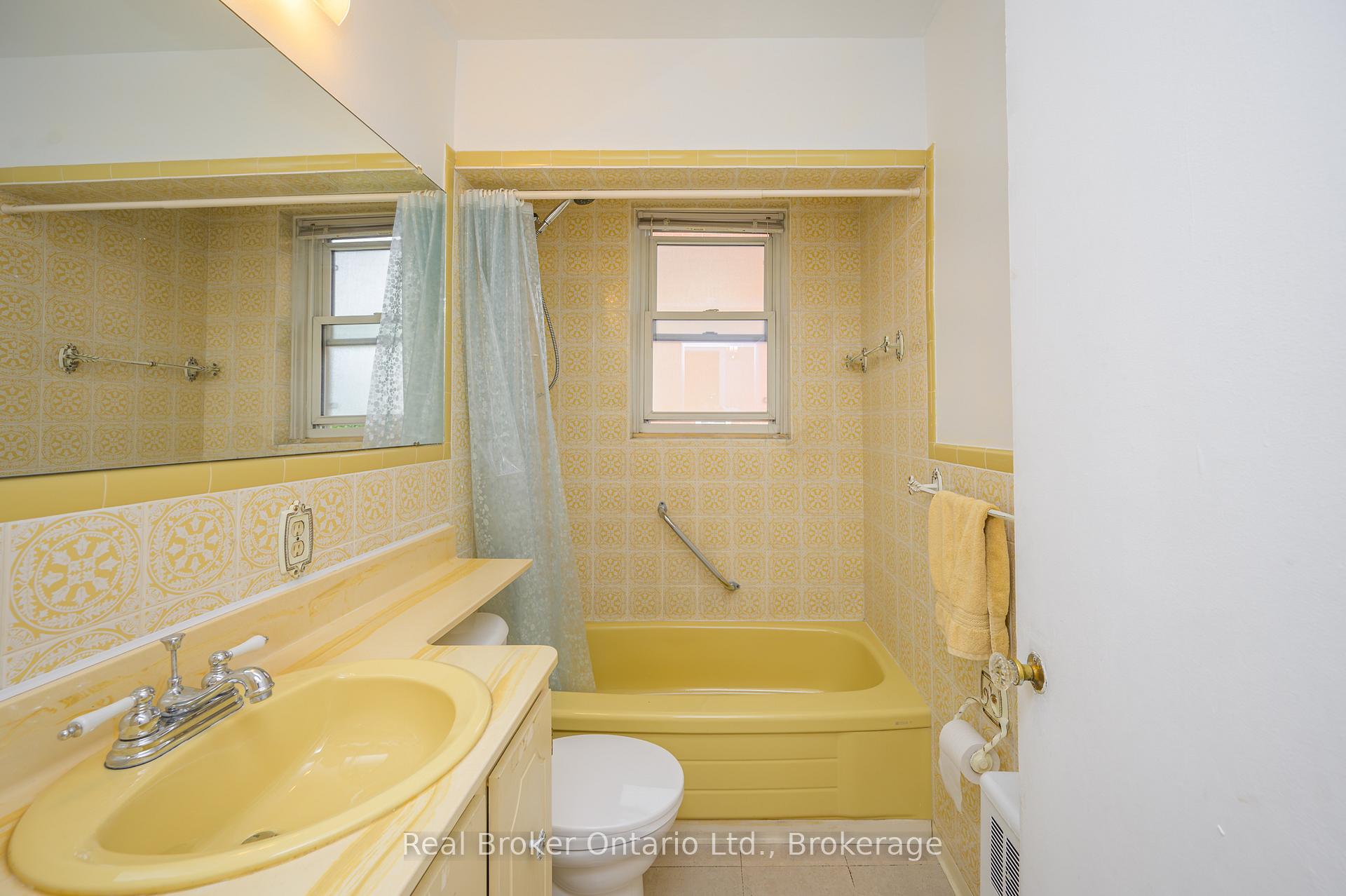 2 Bedrooms Co-op at 5 East 36th, Hamilton For sale