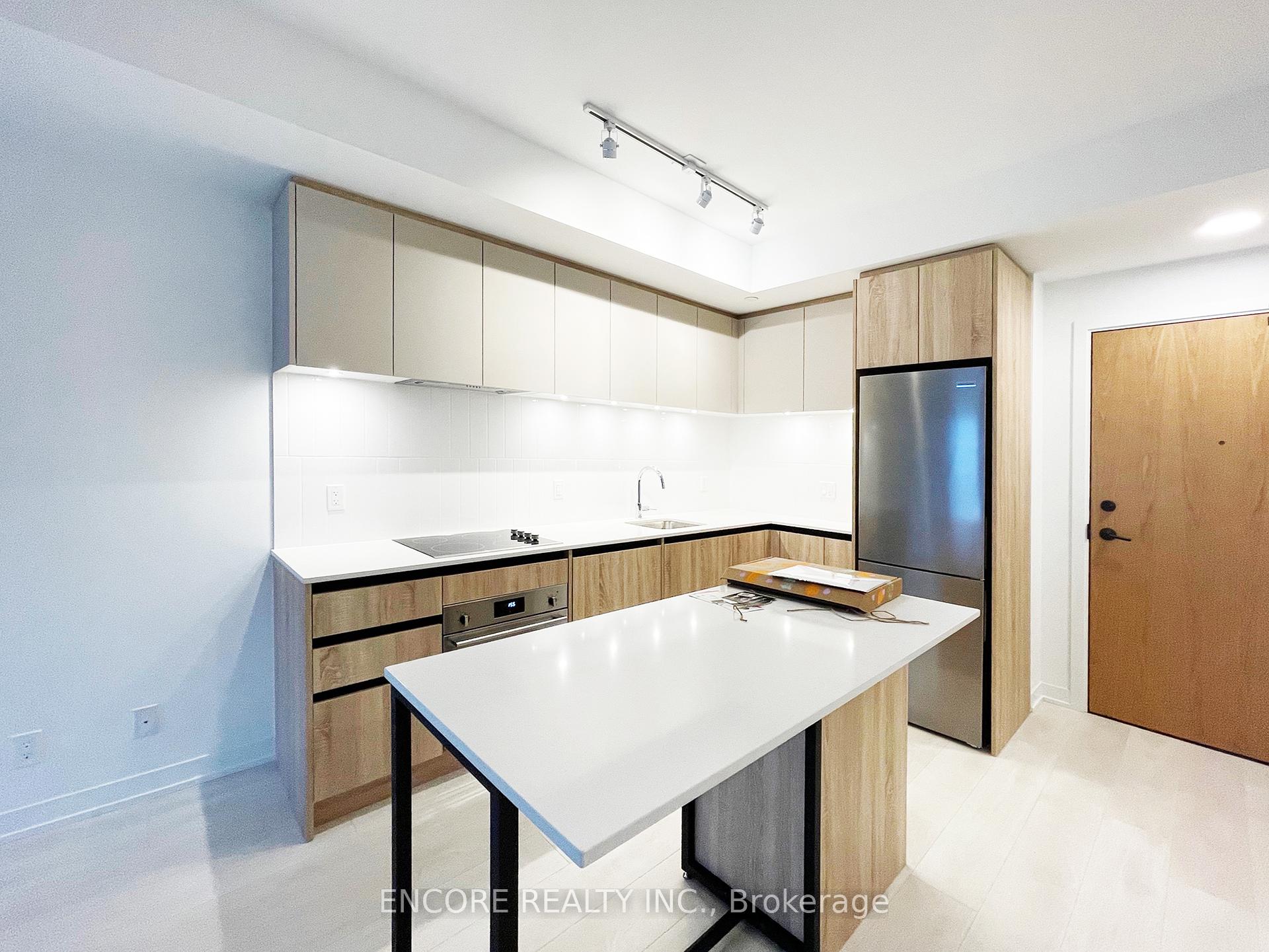 1 Bedroom Condo at 7950 Bathurst,  Vaughan For sale