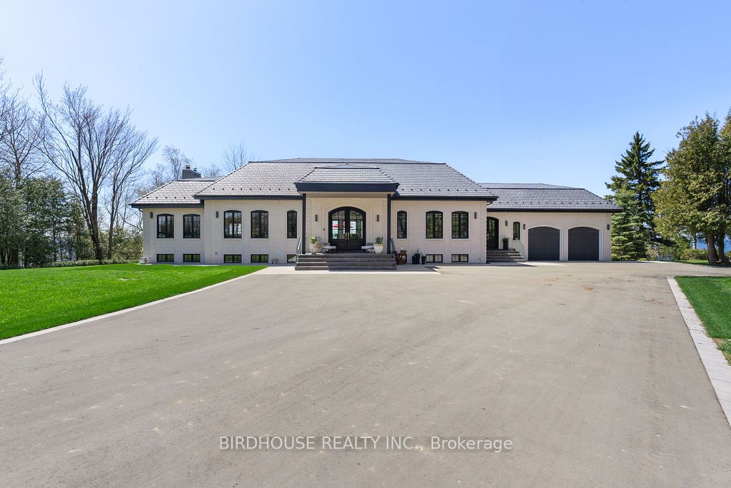 16 Garden Gate