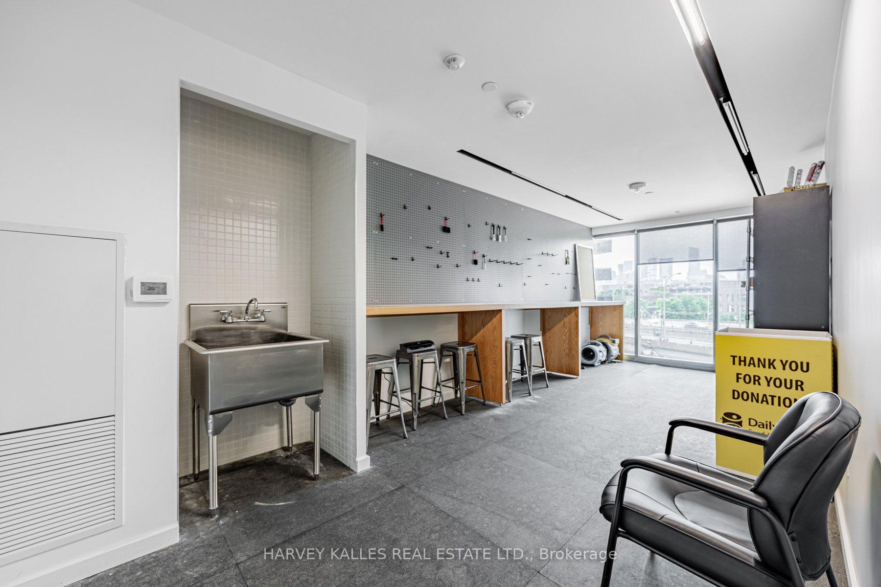 2 Bedrooms Condo at 170 Bayview,  Toronto For sale