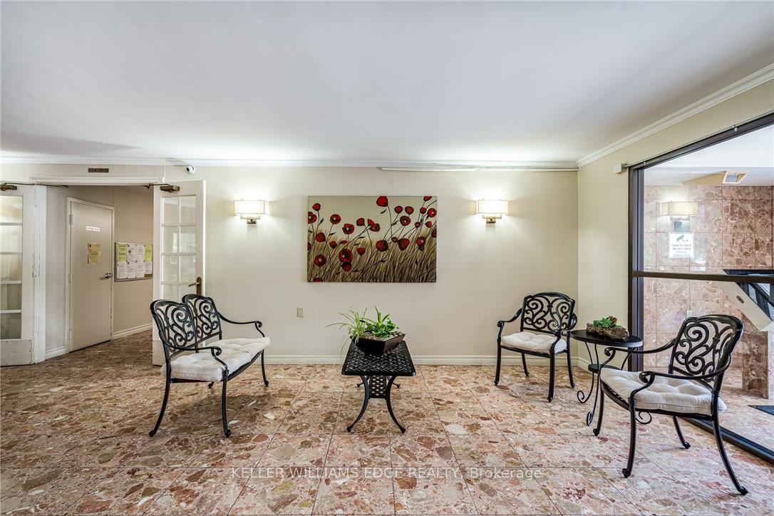 2 Bedrooms Condo at 150 Wilson,  Hamilton For sale