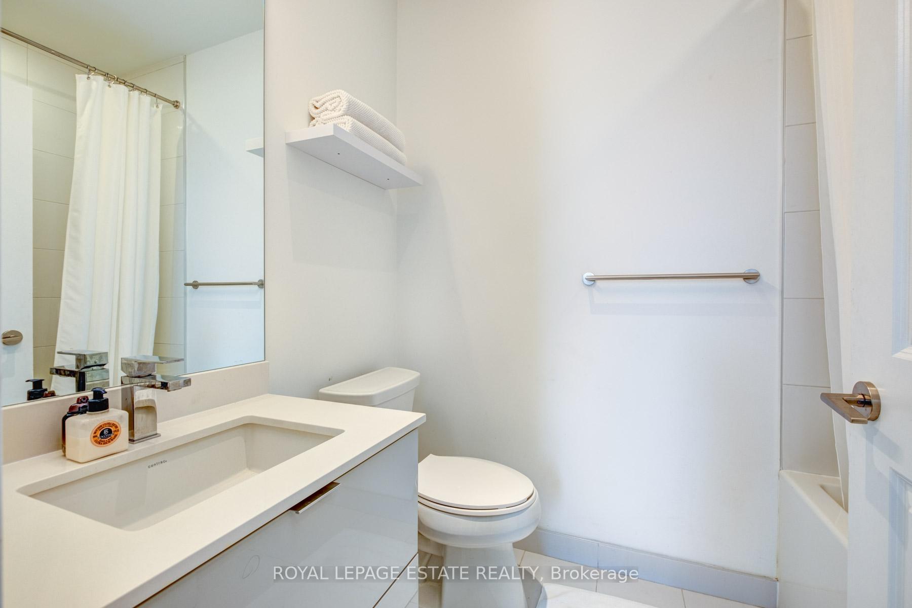 2 Bedrooms Condo at 395 Bloor, Toronto For sale