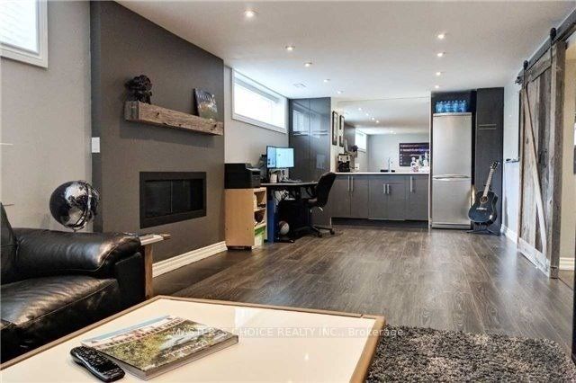 62 Highland Hill, Toronto, ON M6A 2R1