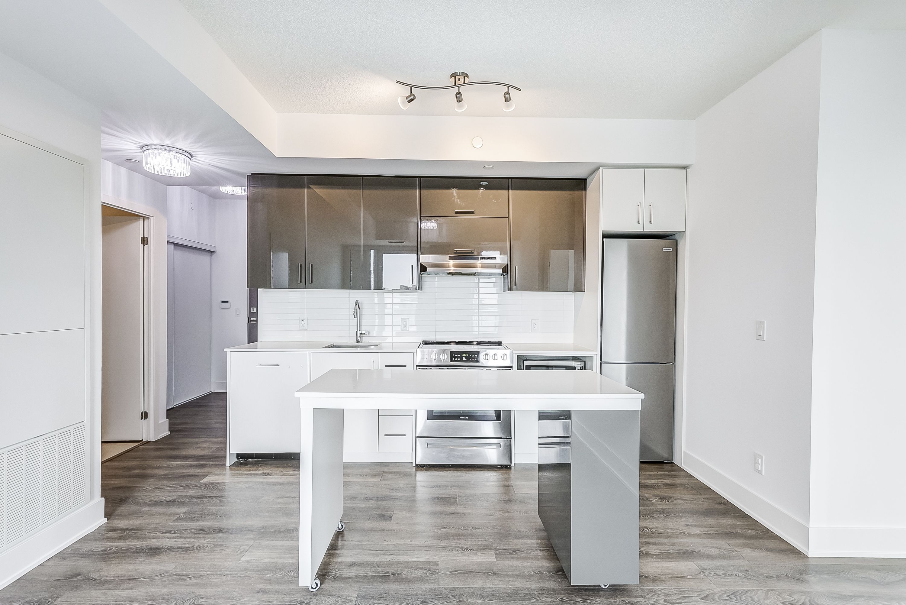 188 Fairview Mall Drive 1011