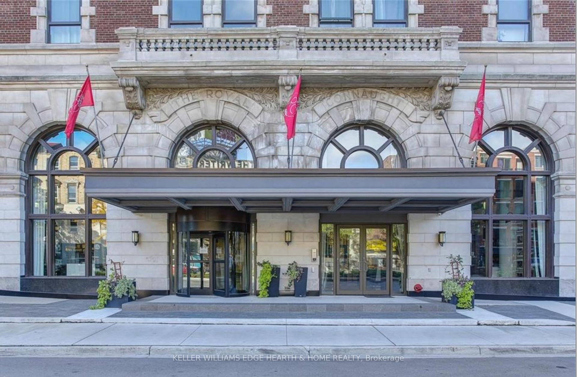 2 Bedrooms Condo at 112 King,  Hamilton For sale
