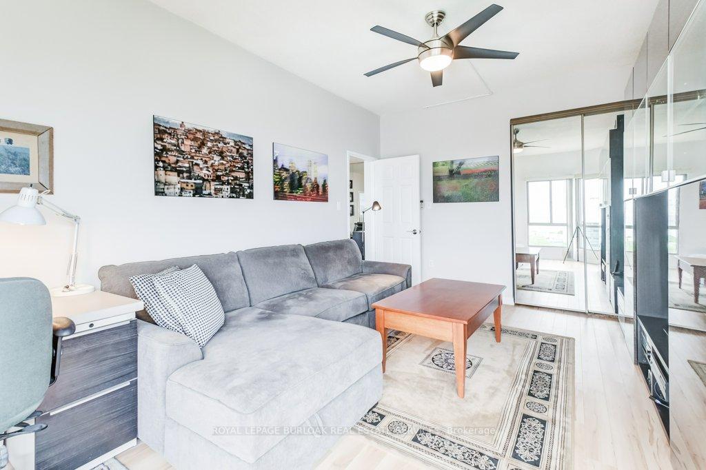 2 Bedrooms Condo at 1201 North Shore, Burlington For sale
