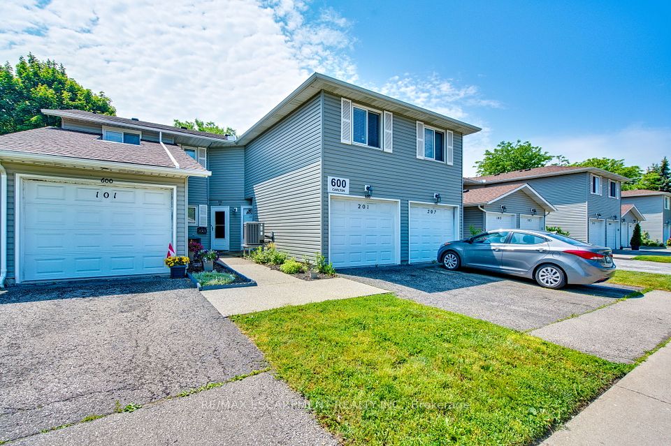 600 Carlton