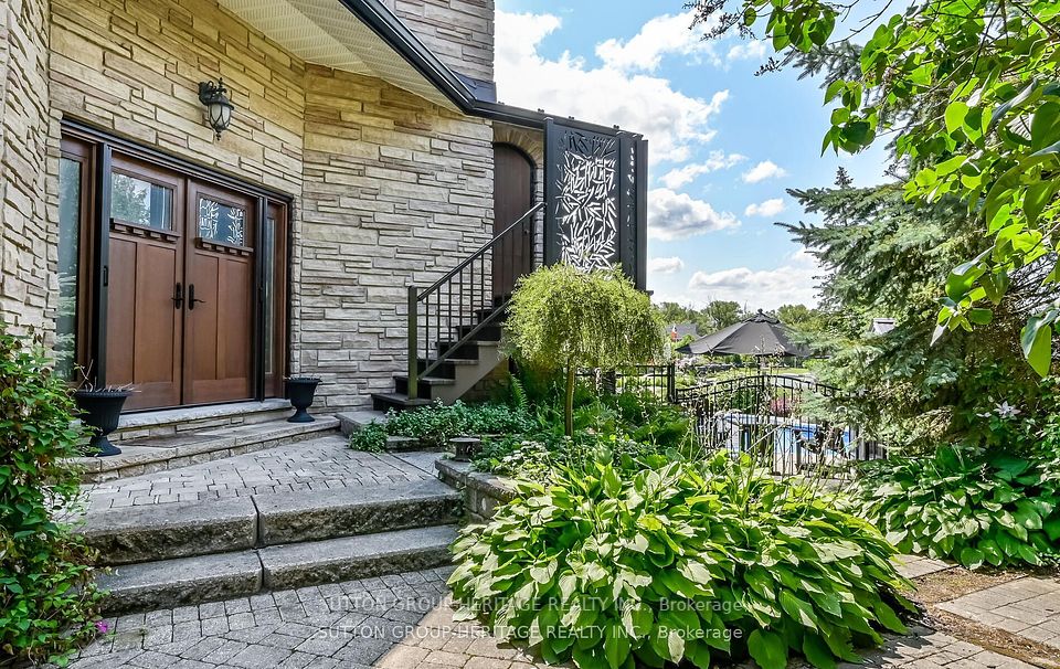 285 Stephenson Point Road, Scugog, ON L9L 1B4