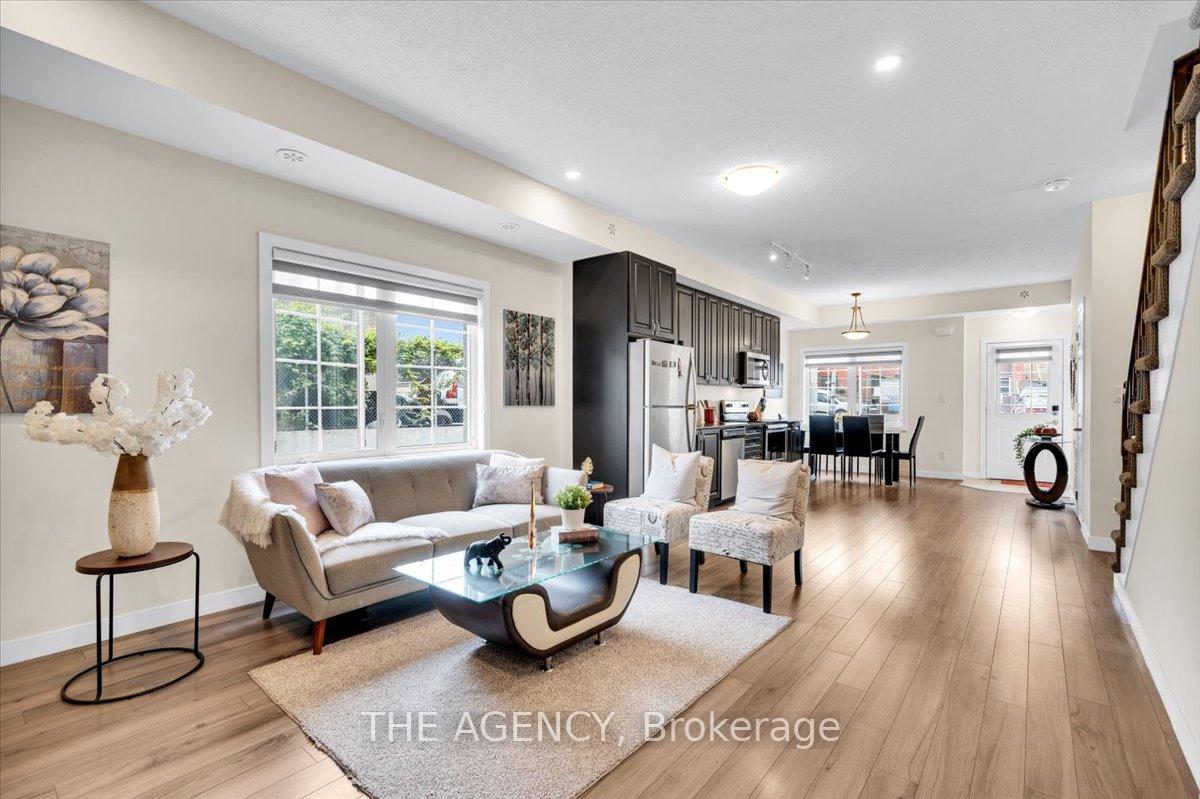 2 Bedrooms Condo at 7 Forbes, Toronto For sale