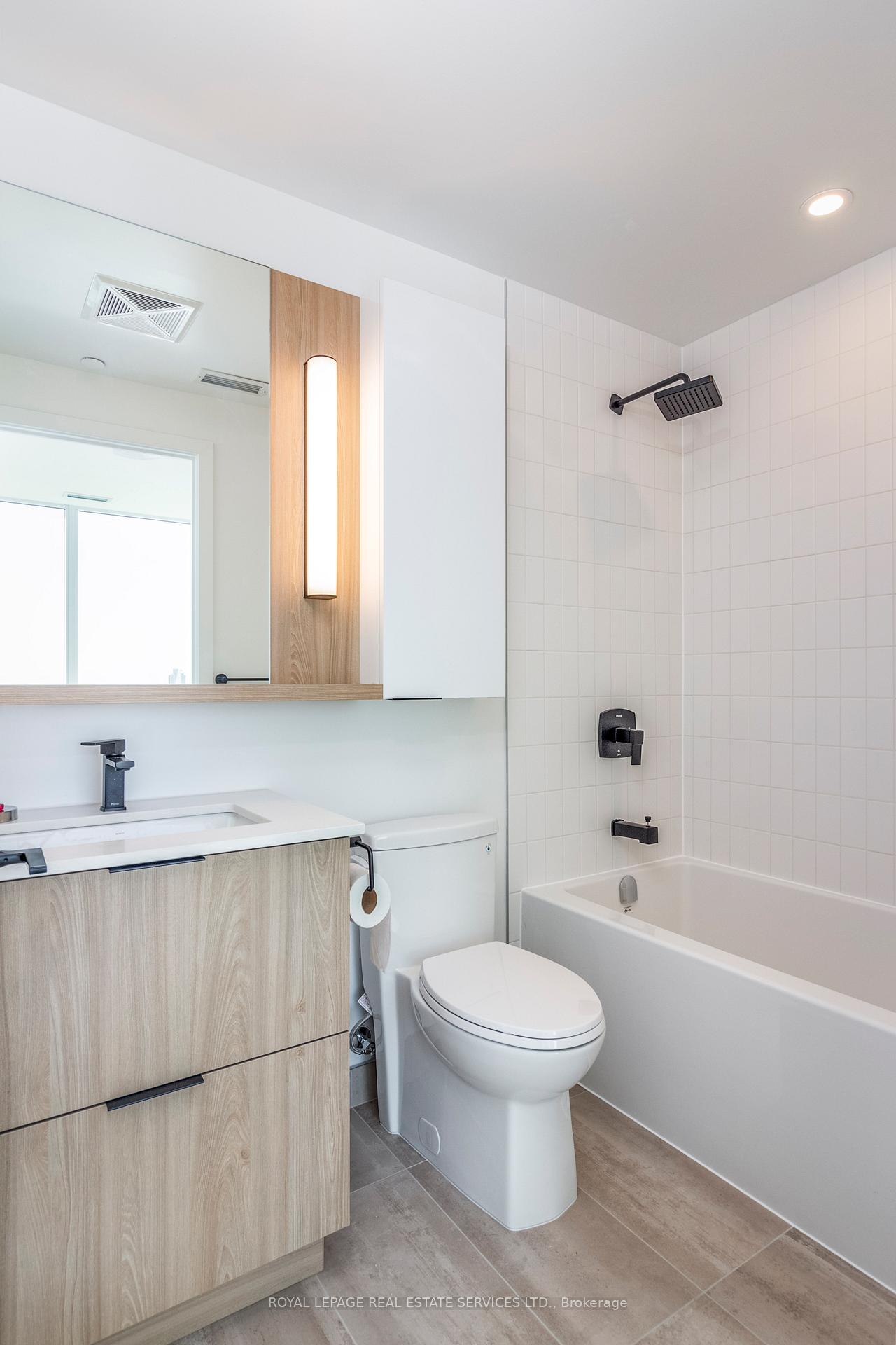 2 Bedrooms Condo at 5 Defries, Toronto For sale