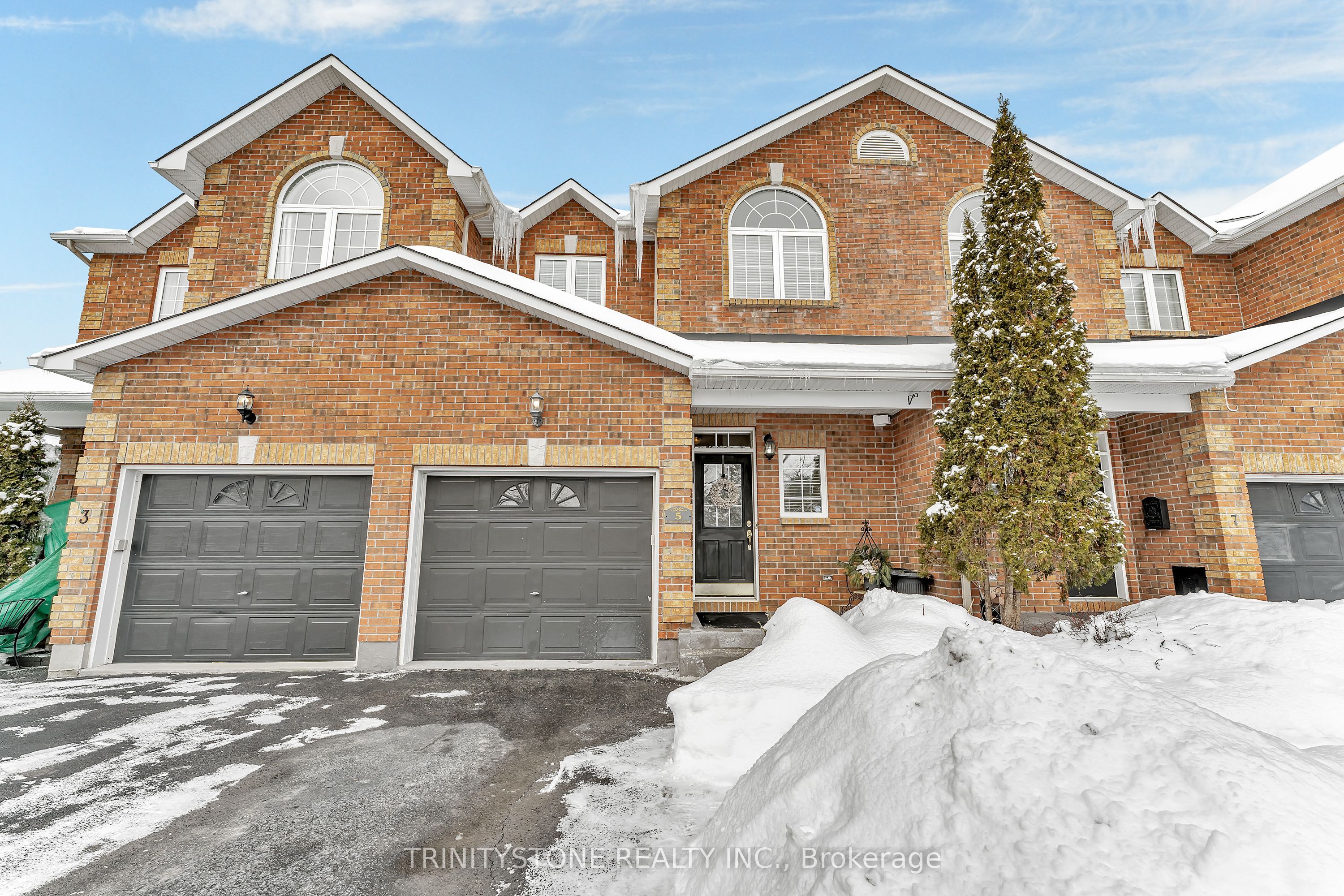 5 Laumann Court, StittsvilleMunsterRichmond, ON K2S 1V9