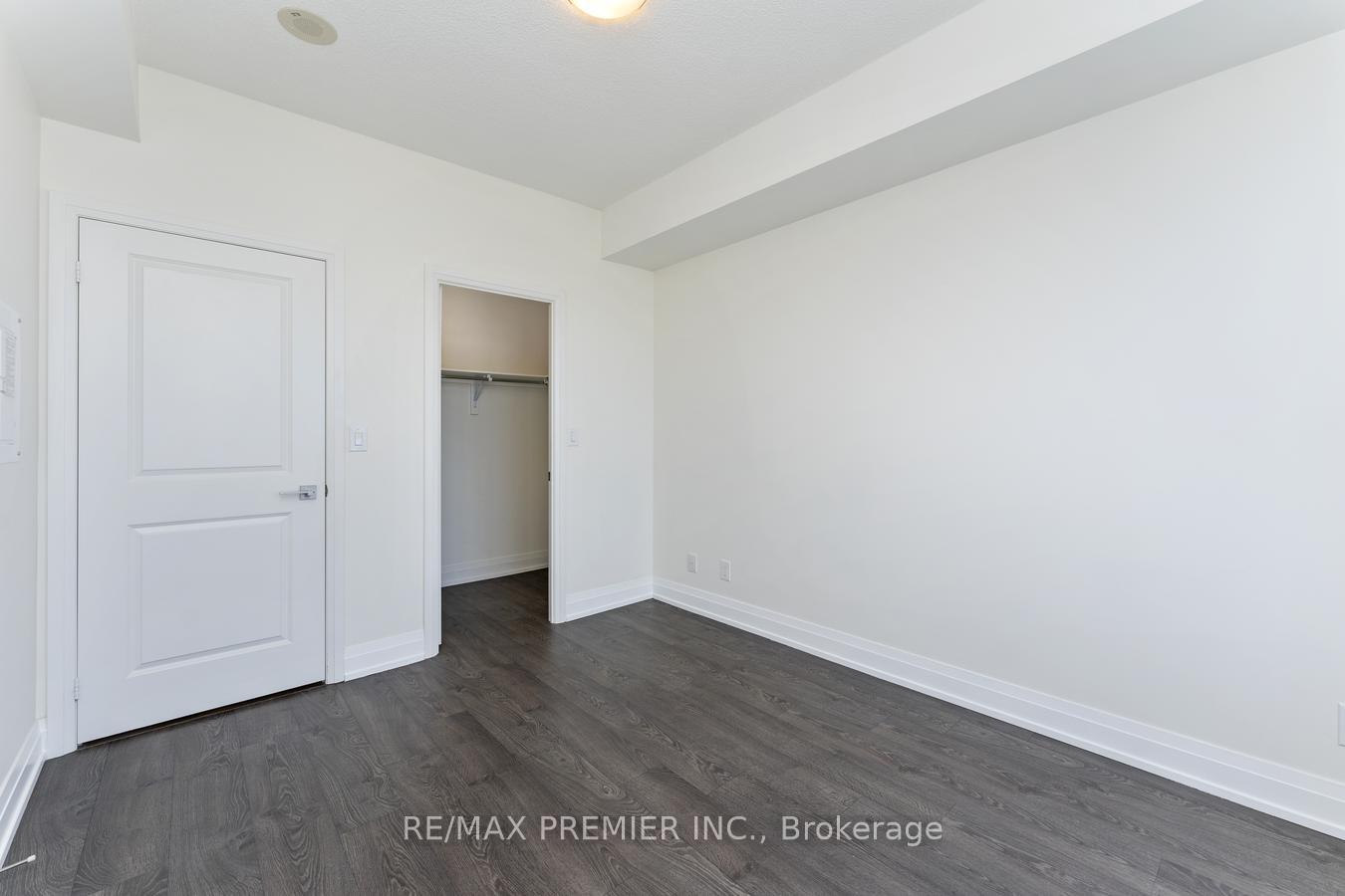 2 Bedrooms Condo at 3600 Highway 7, Vaughan For sale