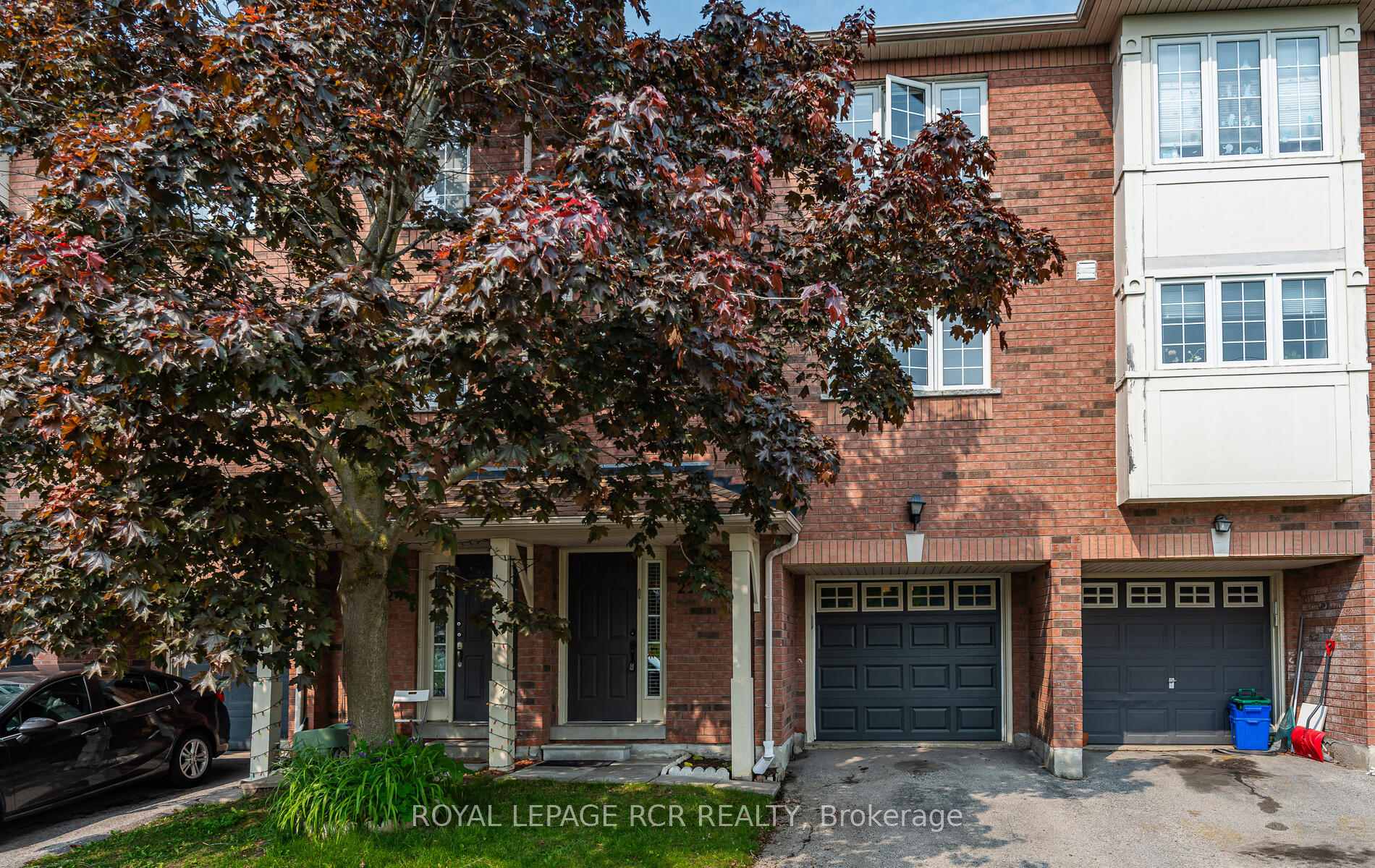 22 Sandelwood Court, Aurora, ON L4G 7M9 ; MLS ID: N12212007