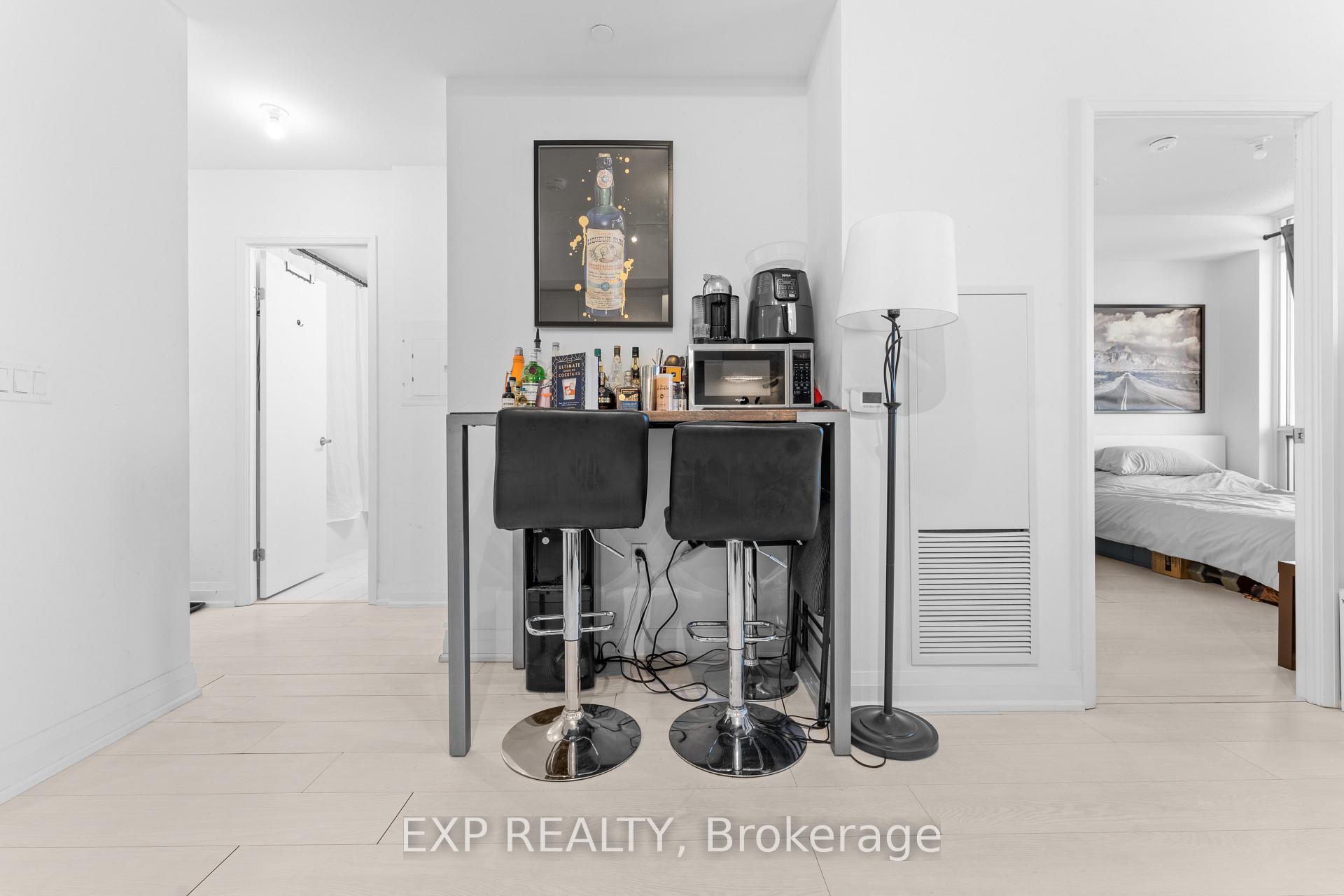 2 Bedrooms Condo at 30 Gibbs, Toronto For sale