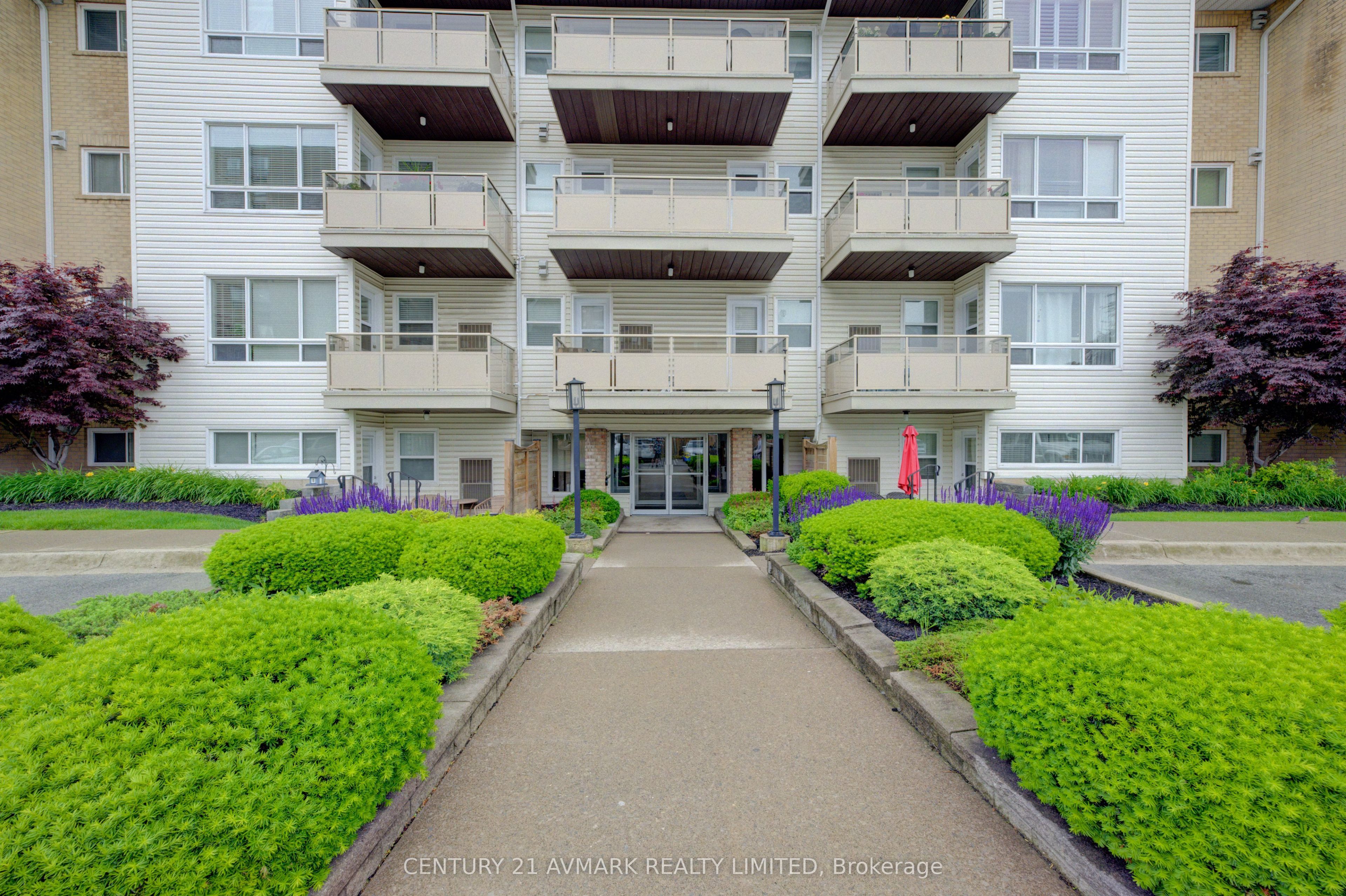 78 Roehampton Avenue, #205