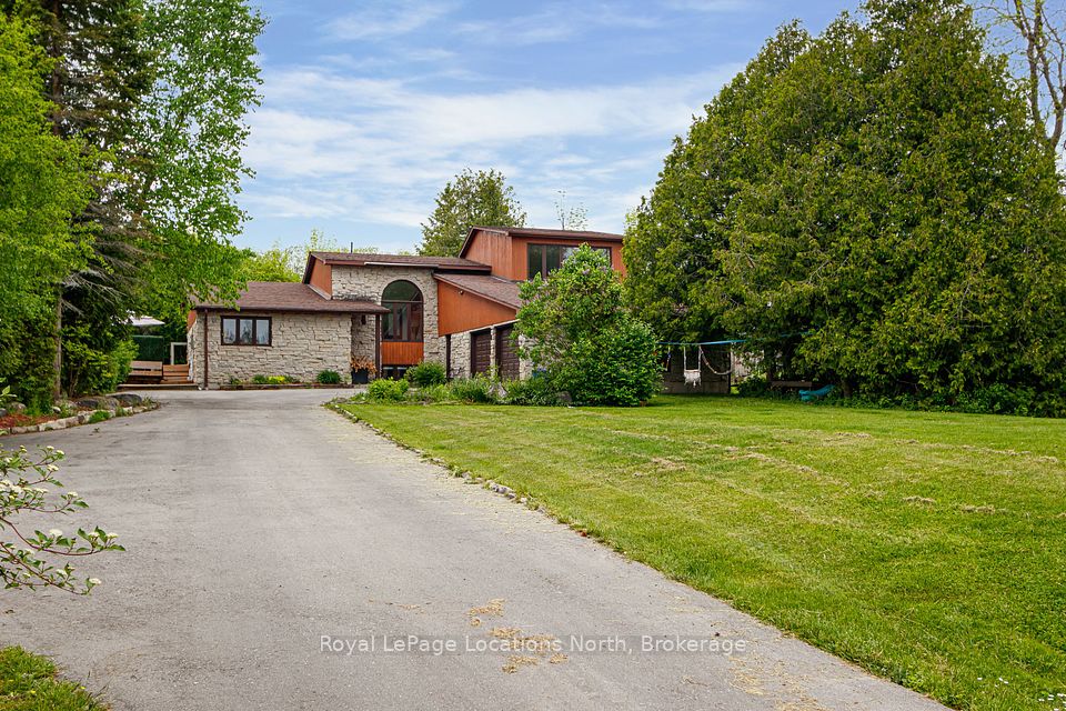 296 Lakeshore Road