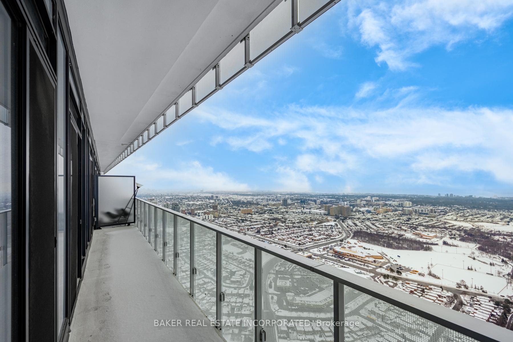 3 Bedrooms Condo at 3883 Quartz, Mississauga For sale