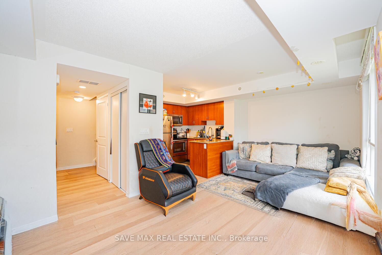 2 Bedrooms Condo at 1070 Progress, Toronto For sale